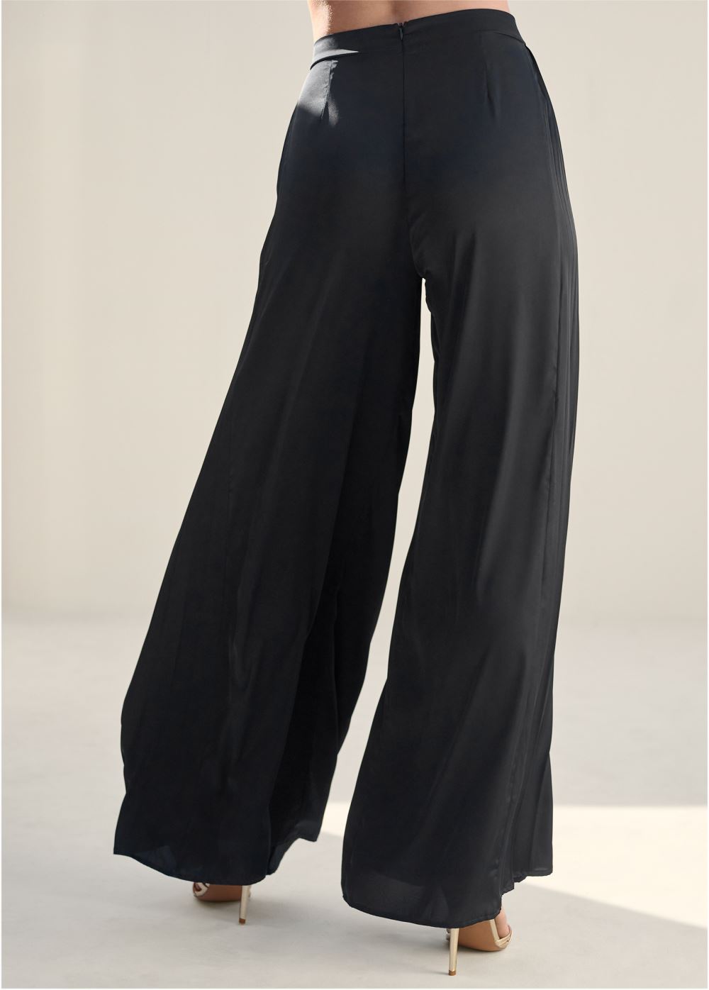 Venus Side Pleat Wide Leg Pants in Black