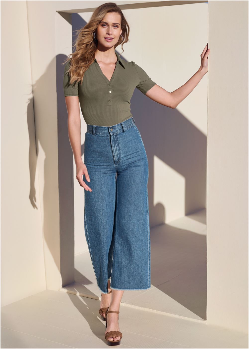 Venus Ribbed Henly Top in Olive