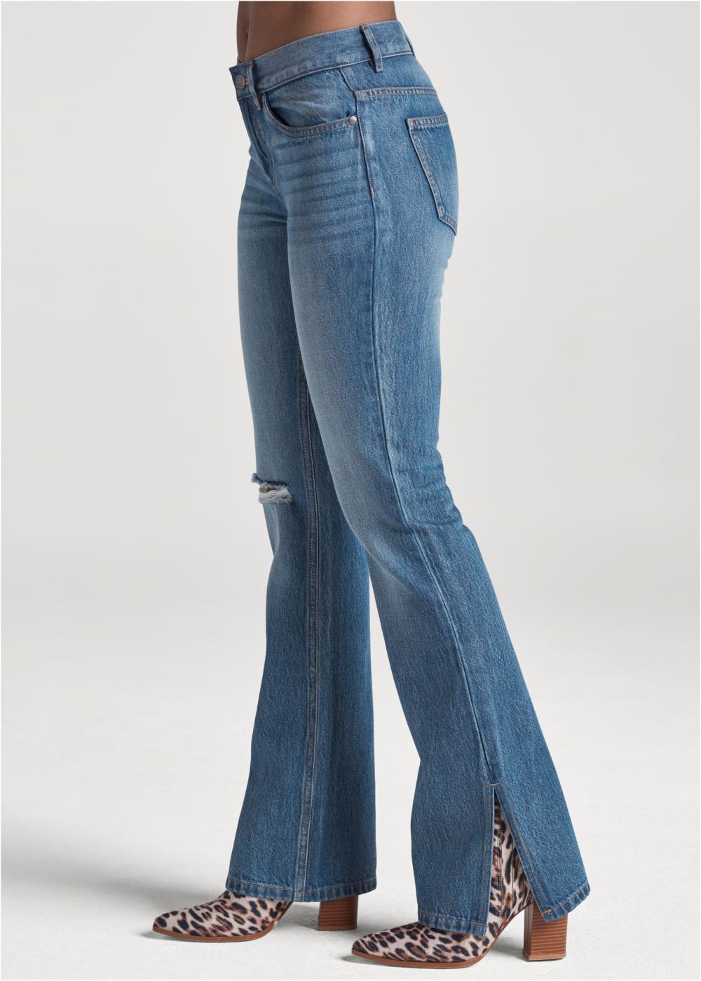 Venus New Vintage Split Hem Jeans in Medium Wash
