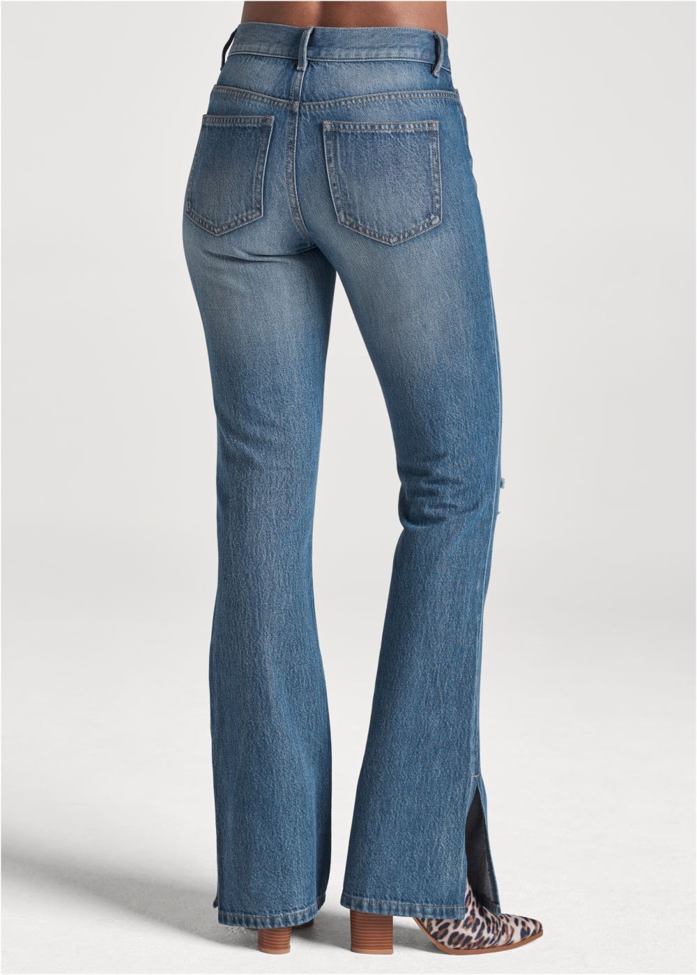 Venus New Vintage Split Hem Jeans in Medium Wash