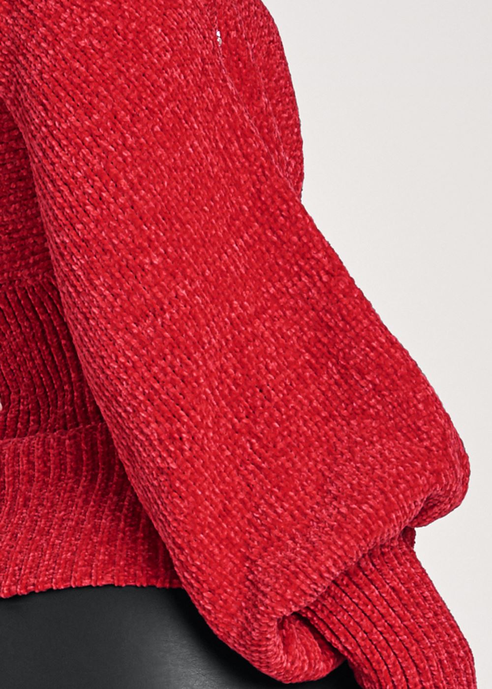 Venus VENUS | Crisscross Front Cold Shoulder Sweater in Red