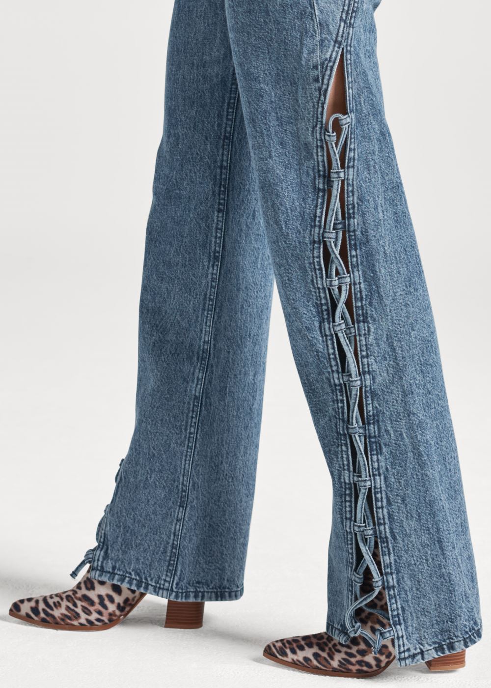 Venus New Vintage Lace-Up Jeans in Dark Cool Wash