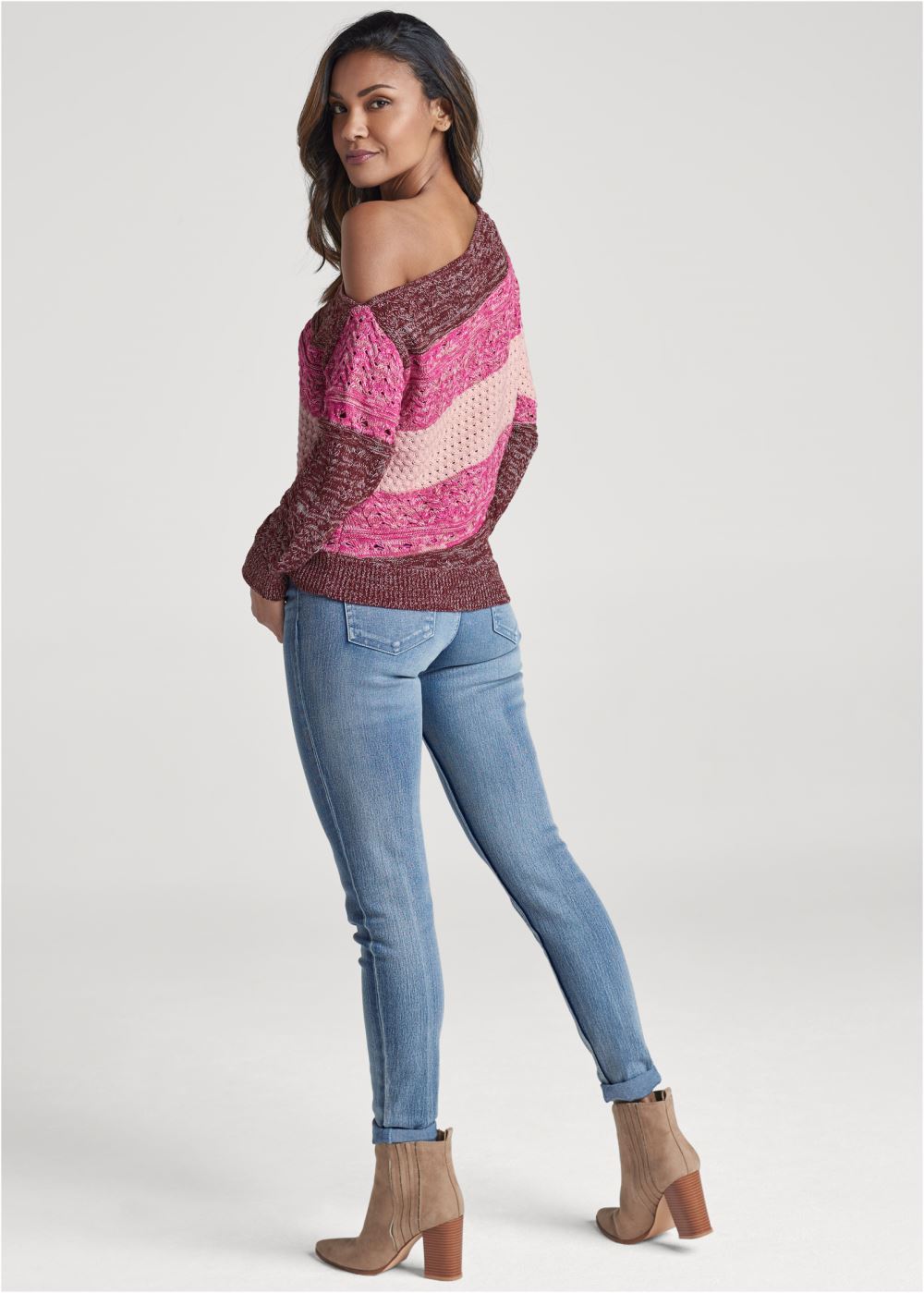 Venus VENUS | Off-Shoulder Sweater in Pink Multi