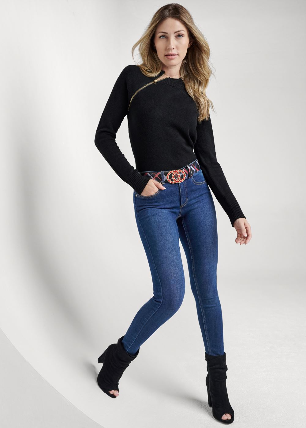 Venus VENUS | Zipper Neck Sweater in Black