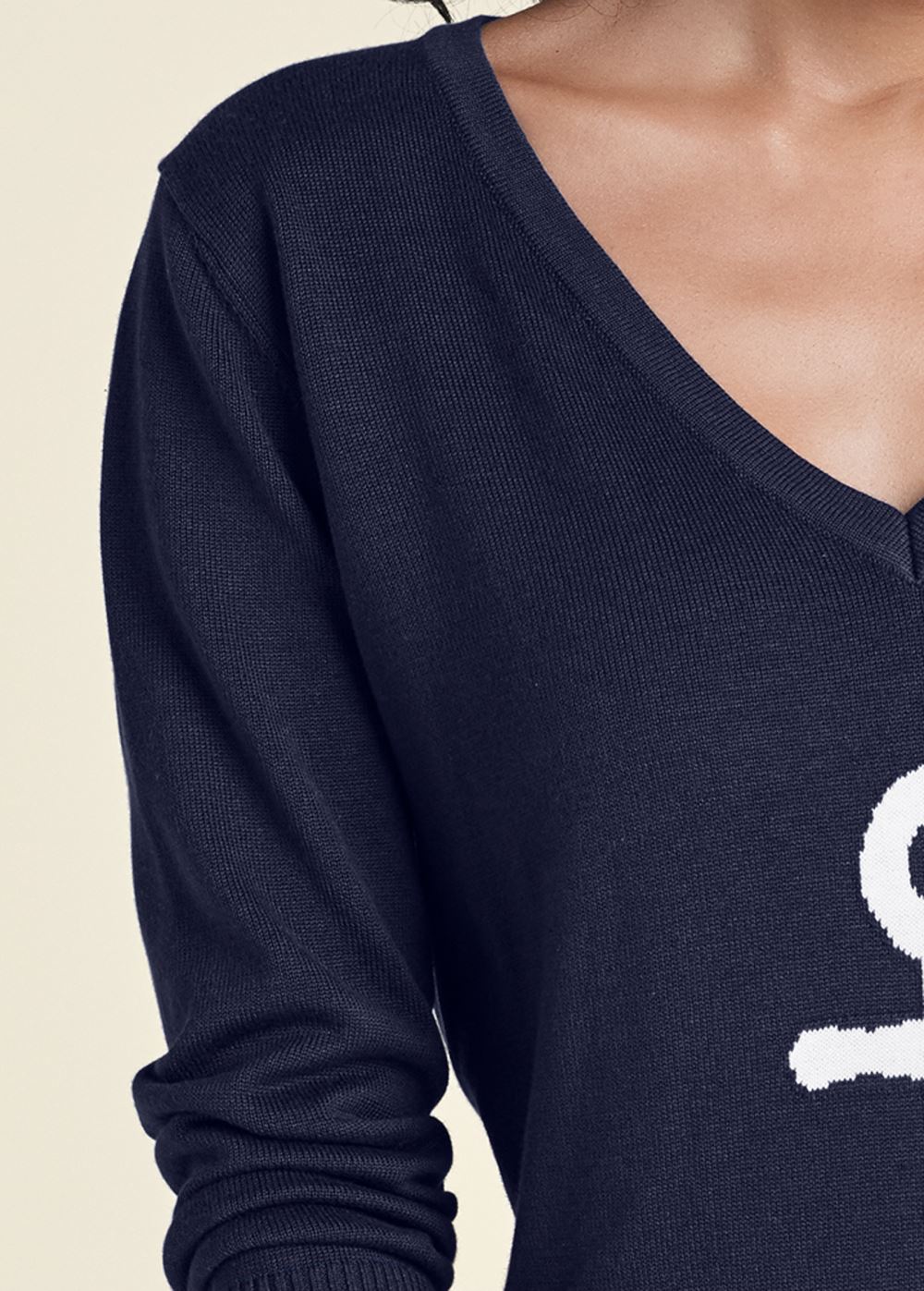 Venus VENUS | Anchor V-Neck Sweater in Navy & White