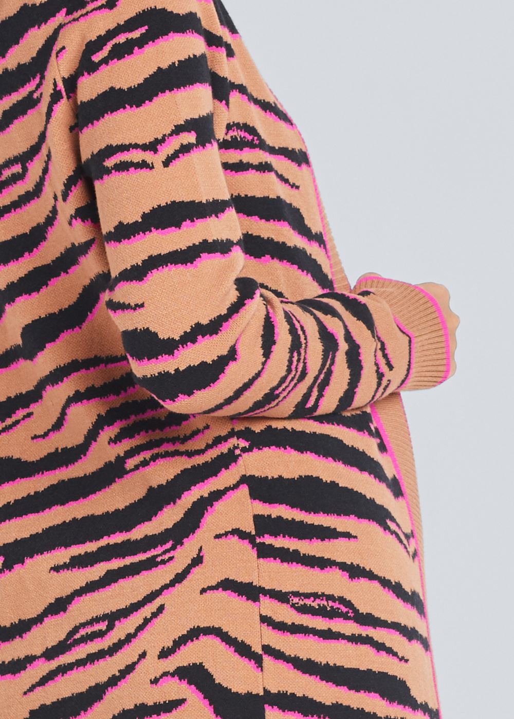 Venus VENUS | Tiger Print Duster Set in Brown Multi