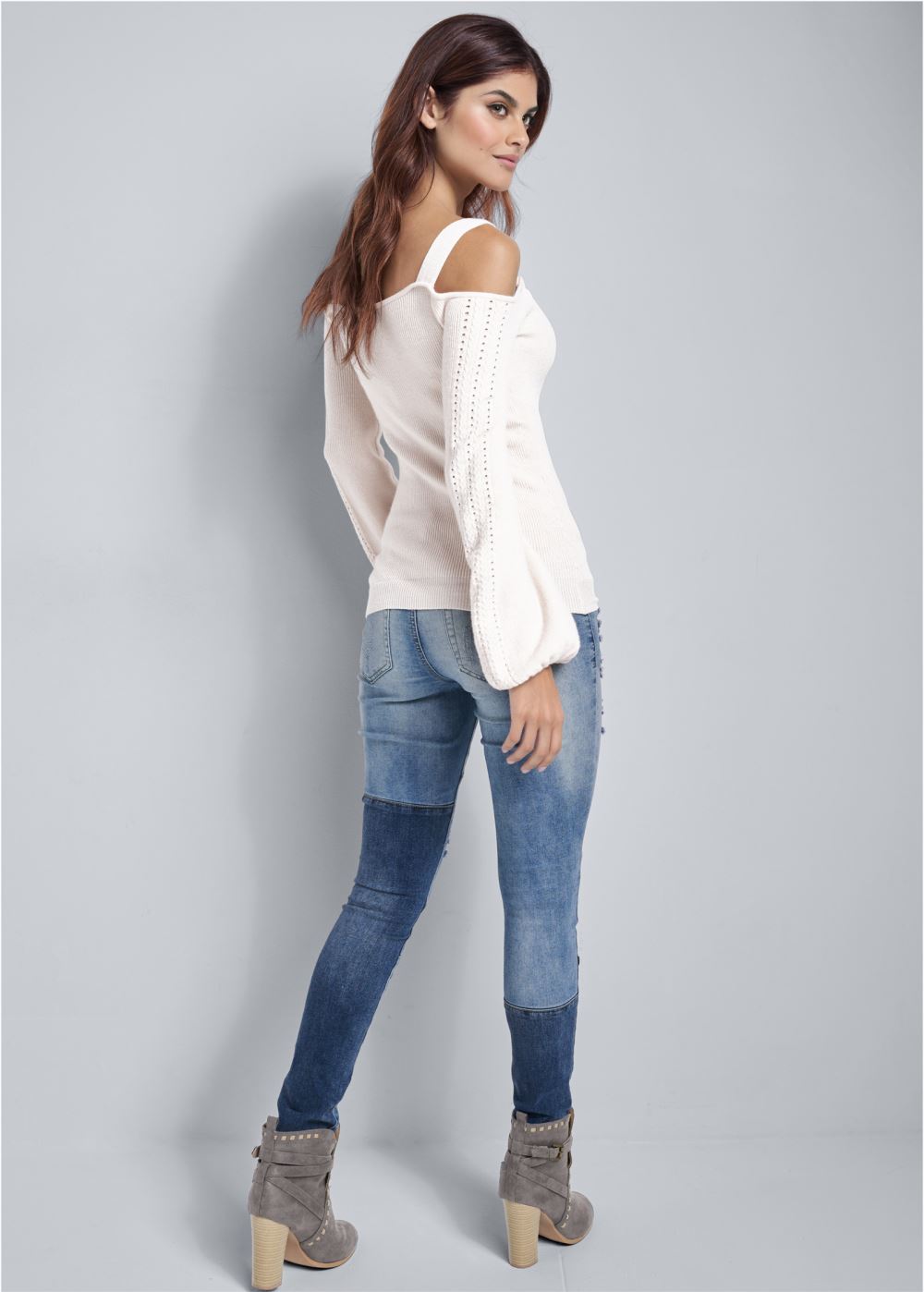 Venus VENUS | Cold-Shoulder Sweater in Off White