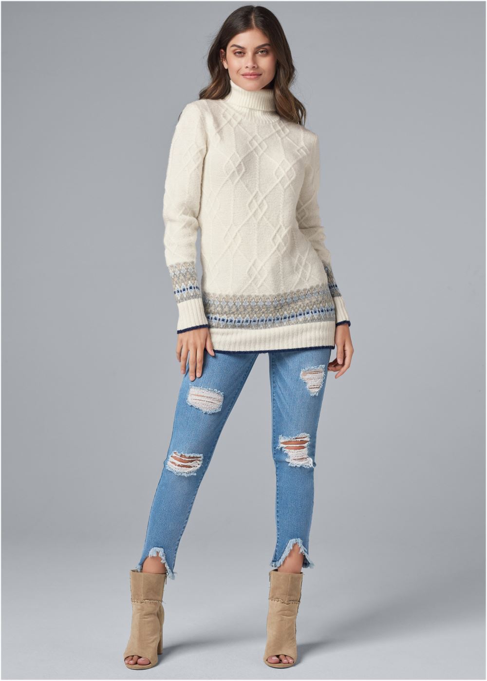 Venus VENUS | Fair Isle Turtleneck Sweater in White & Blue