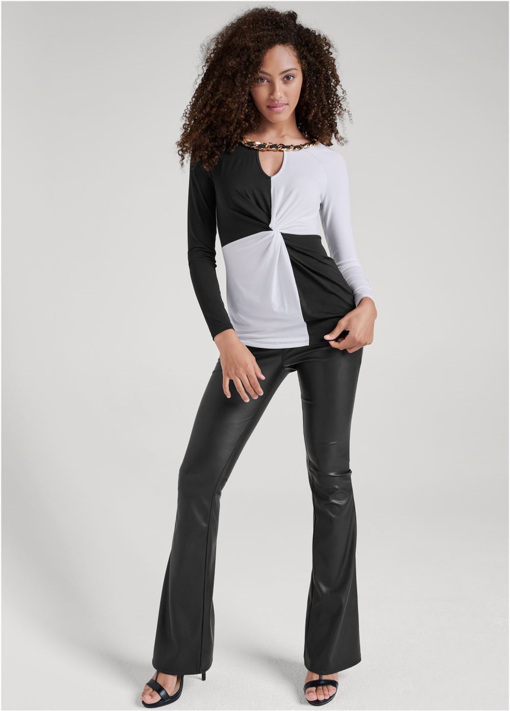 Venus Color Block Chain Detail Top in Black & White