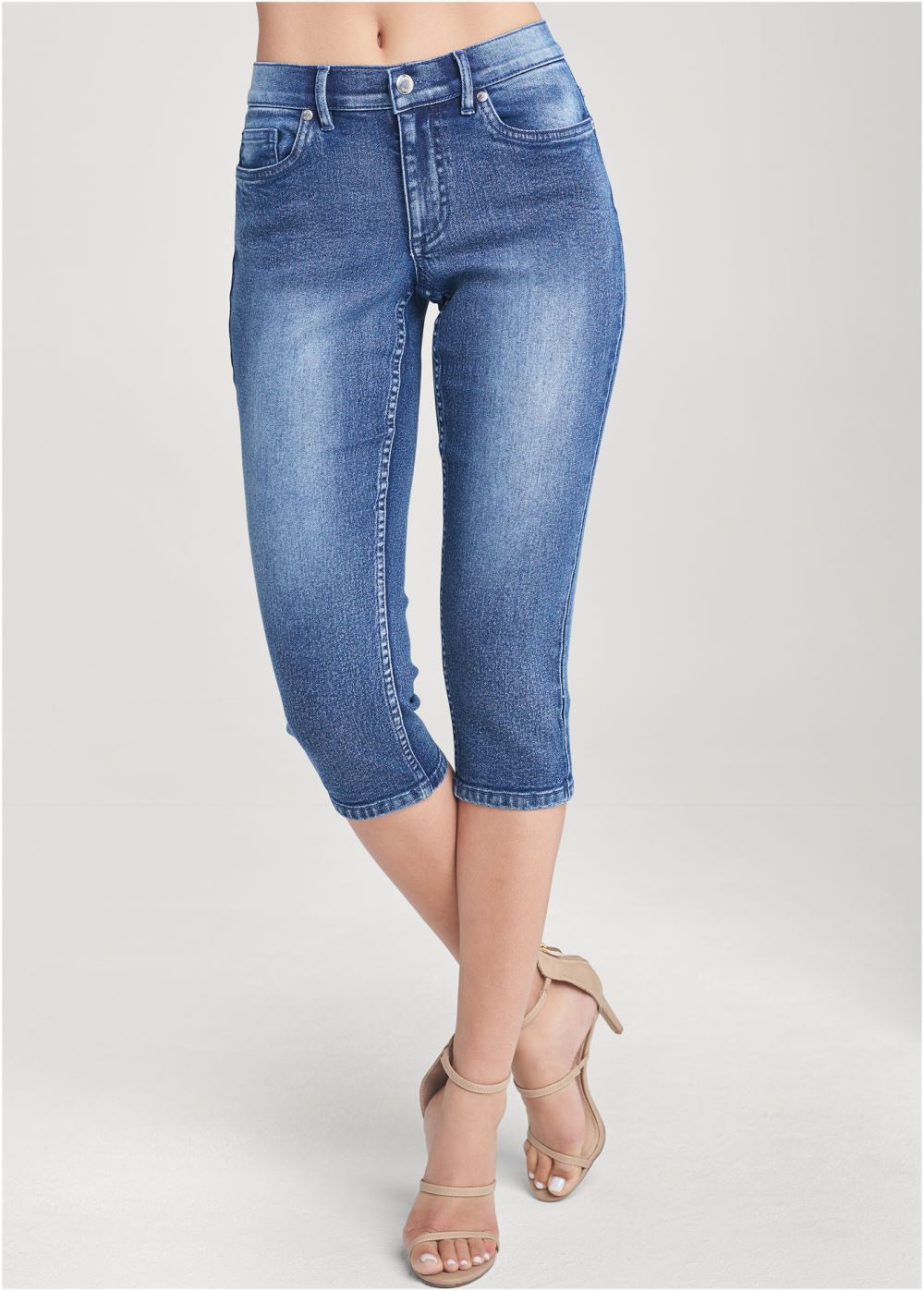Venus Capri Jeans in Medium Wash