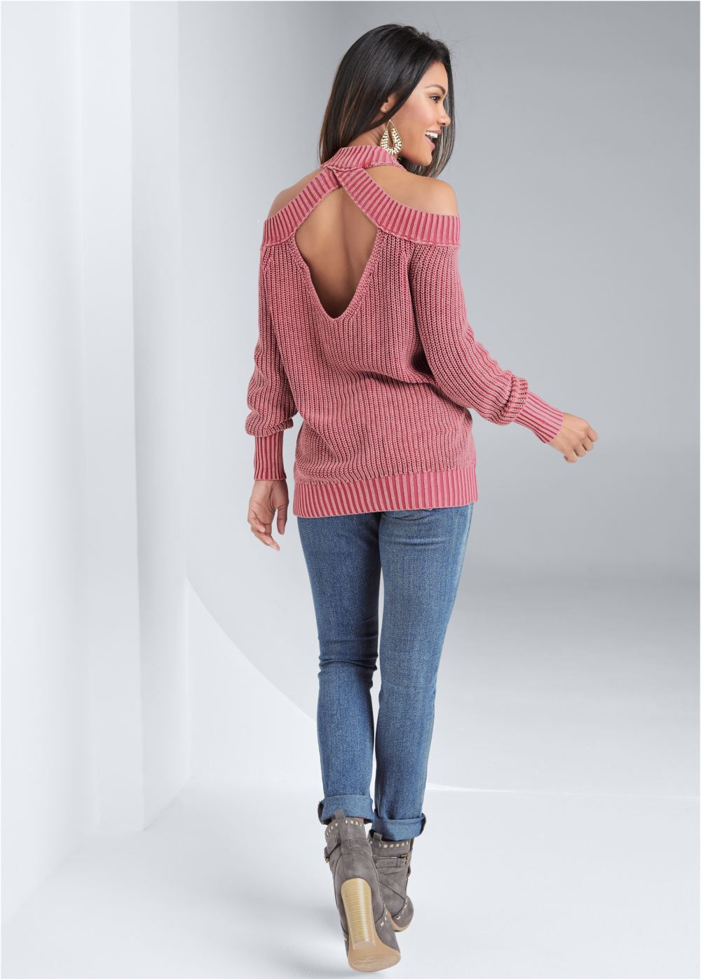 Venus VENUS | Cold-Shoulder Mock-Neck Top in Pink