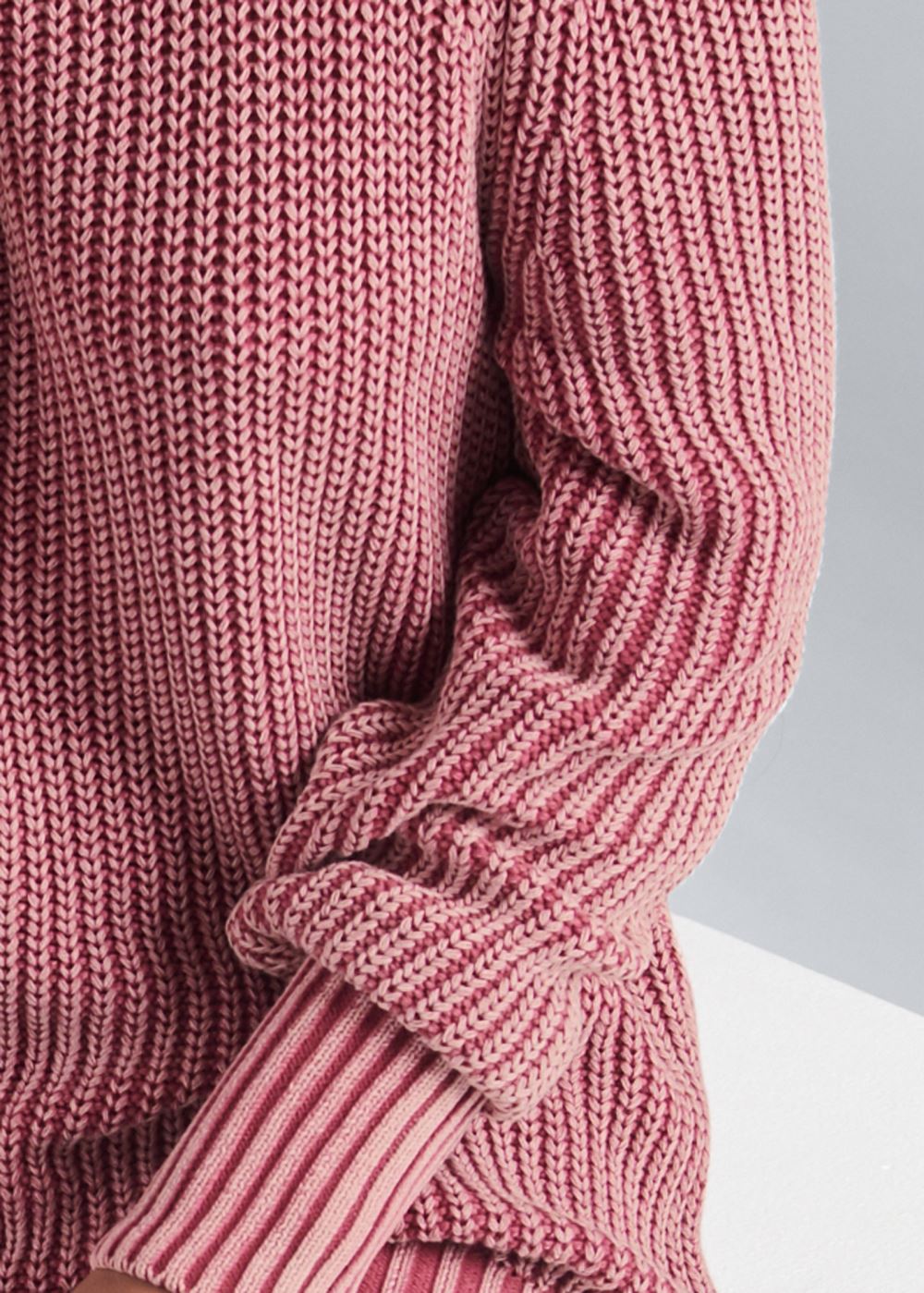 Venus VENUS | Cold-Shoulder Mock-Neck Top in Pink