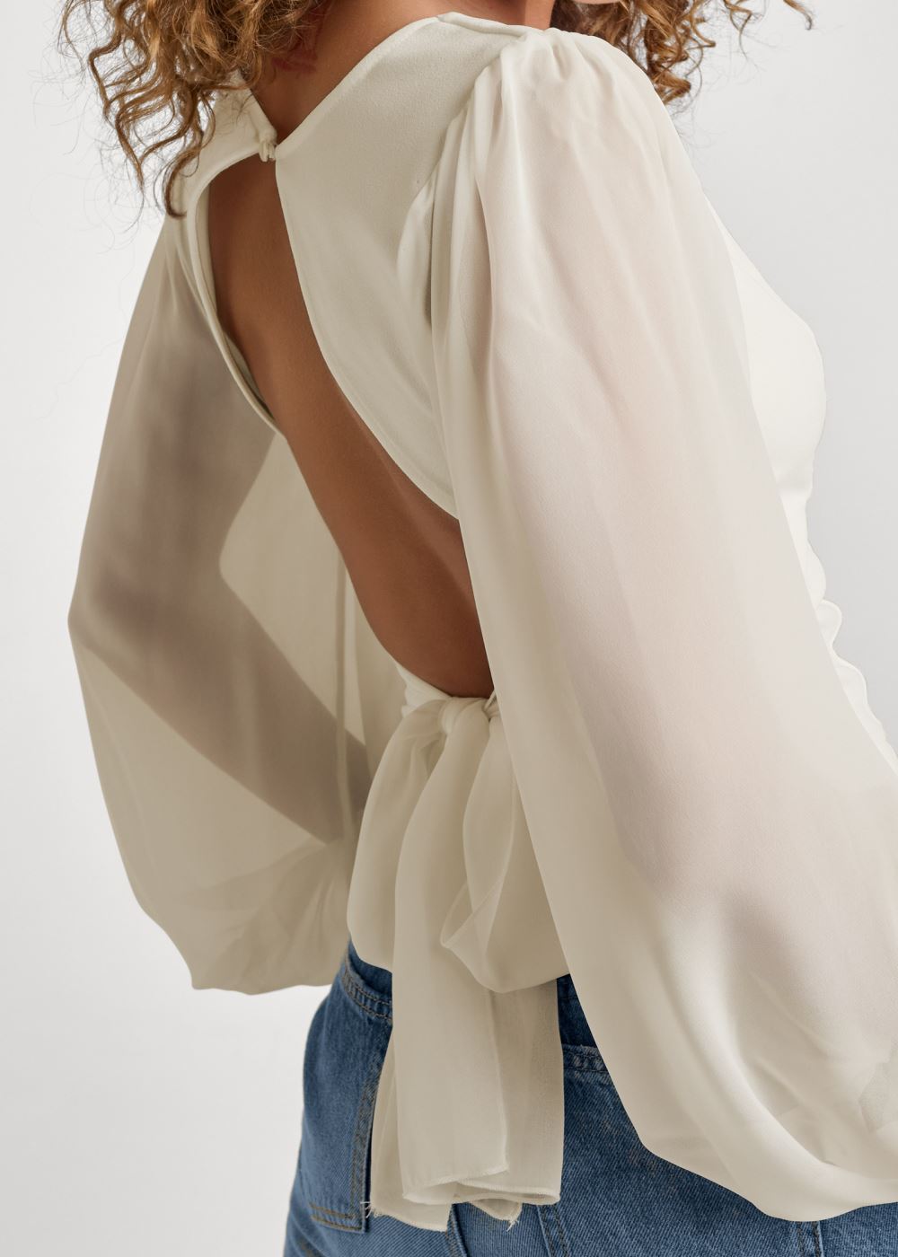 Venus Open-Back Tie Blouse in Off White