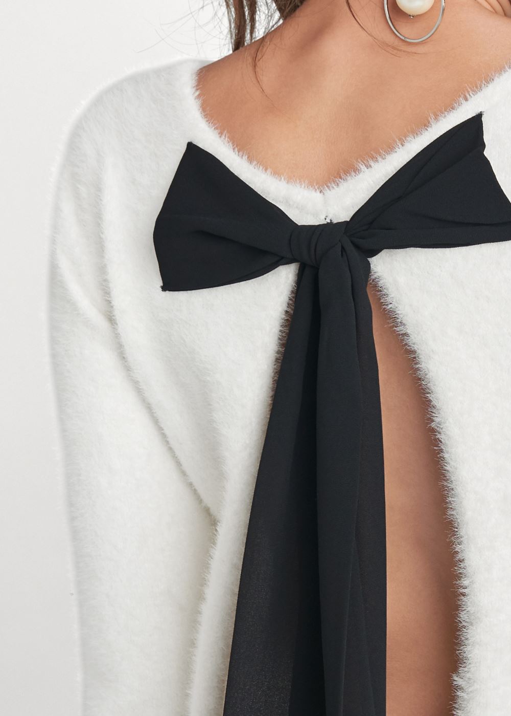 Venus VENUS | Bow Detail Open Back Sweater in Off White