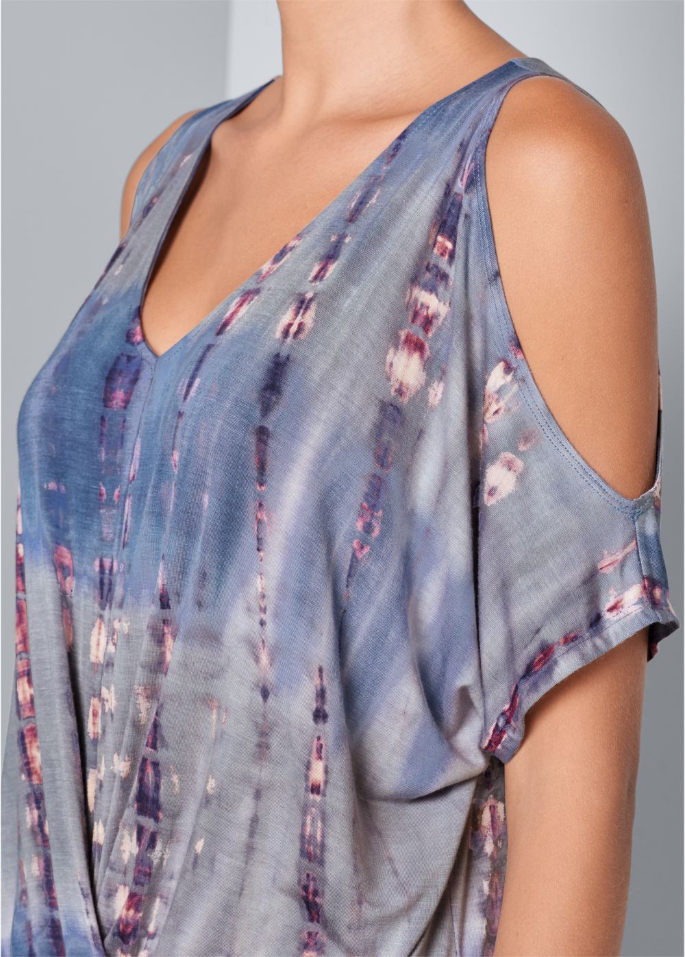 Venus Cold-Shoulder Twist Top in Blue Multi