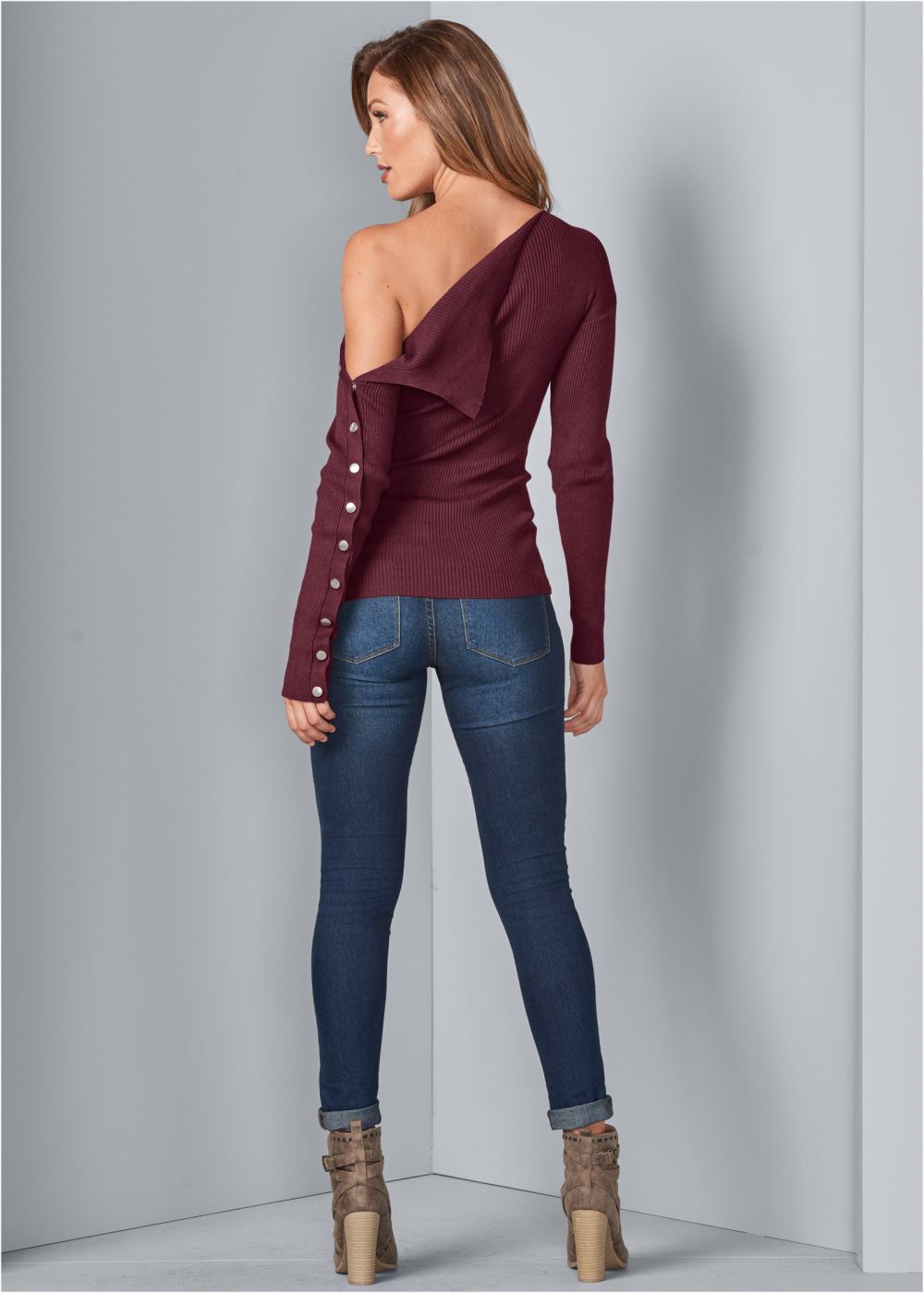 Venus VENUS | Snap Detail Sweater in Wine