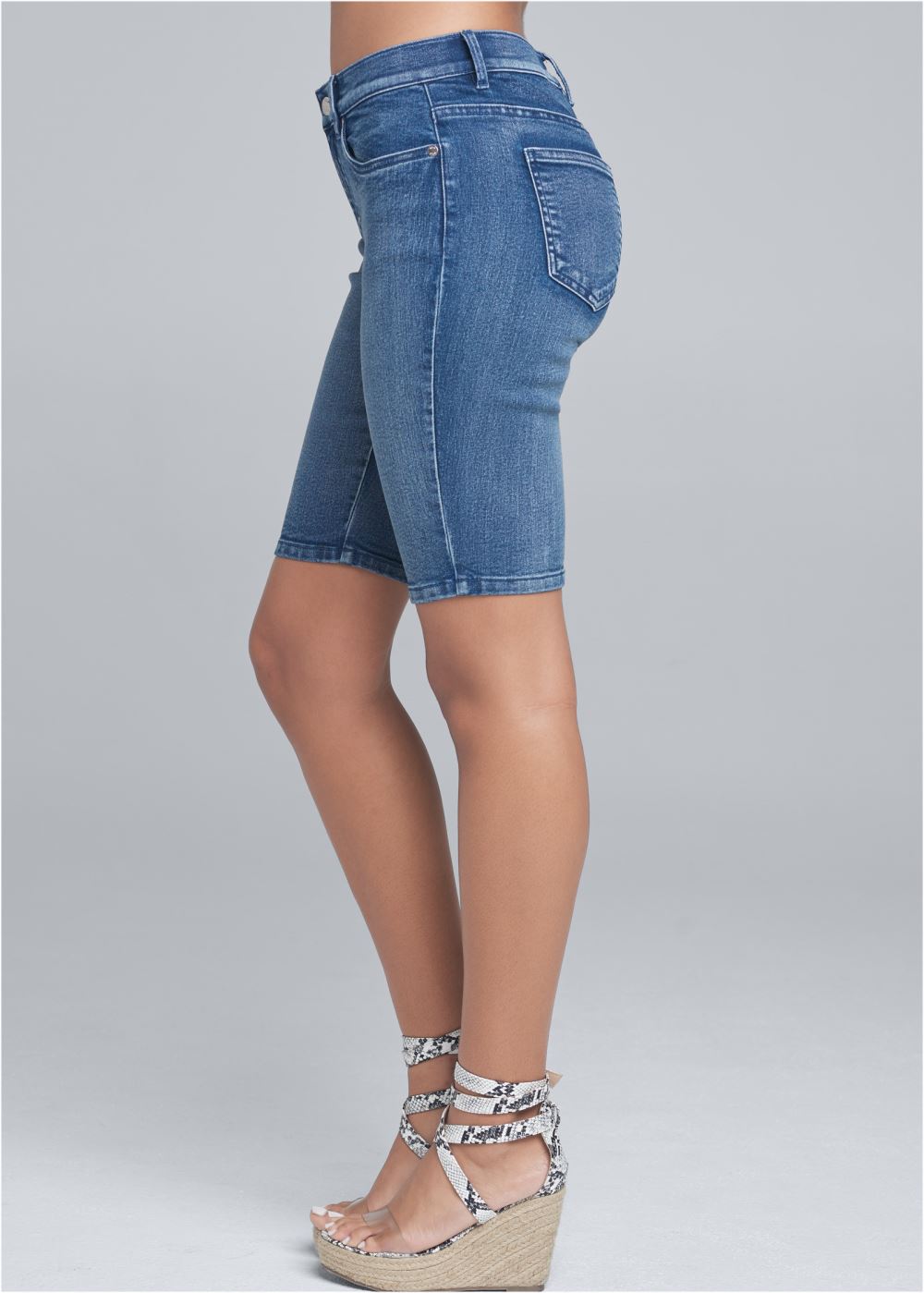 Venus Jean Bermuda Shorts - Medium Wash
