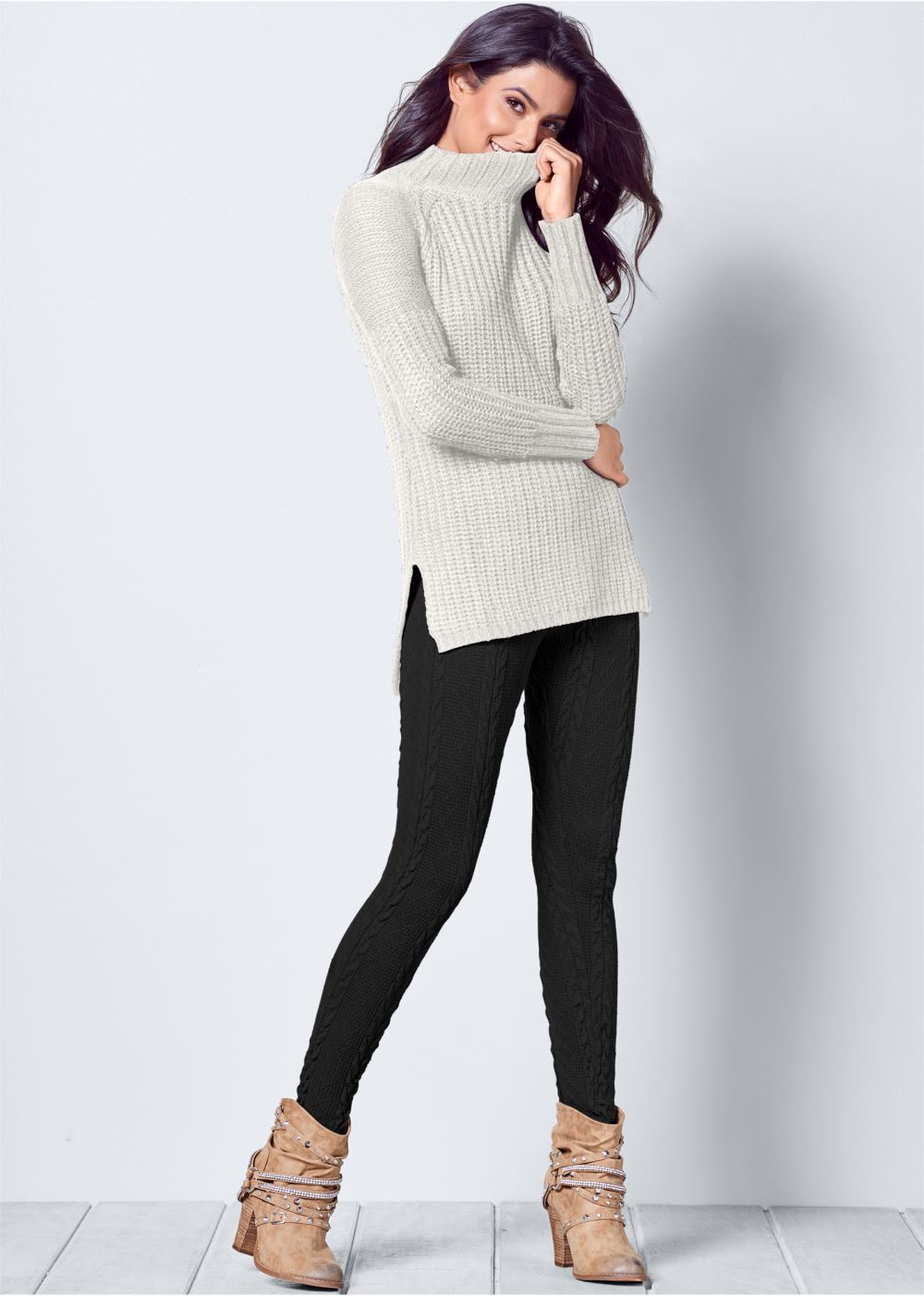Venus VENUS | Mock-Neck Ribbed Sweater in Off White