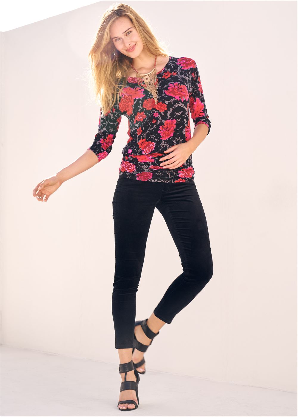 Venus Casual 3/4-Sleeve Top in Black Multi
