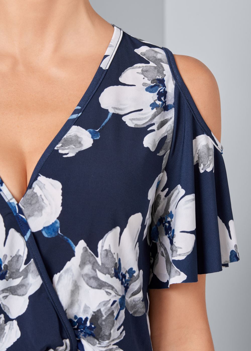 Venus Cold-Shoulder Print Top in Navy Multi