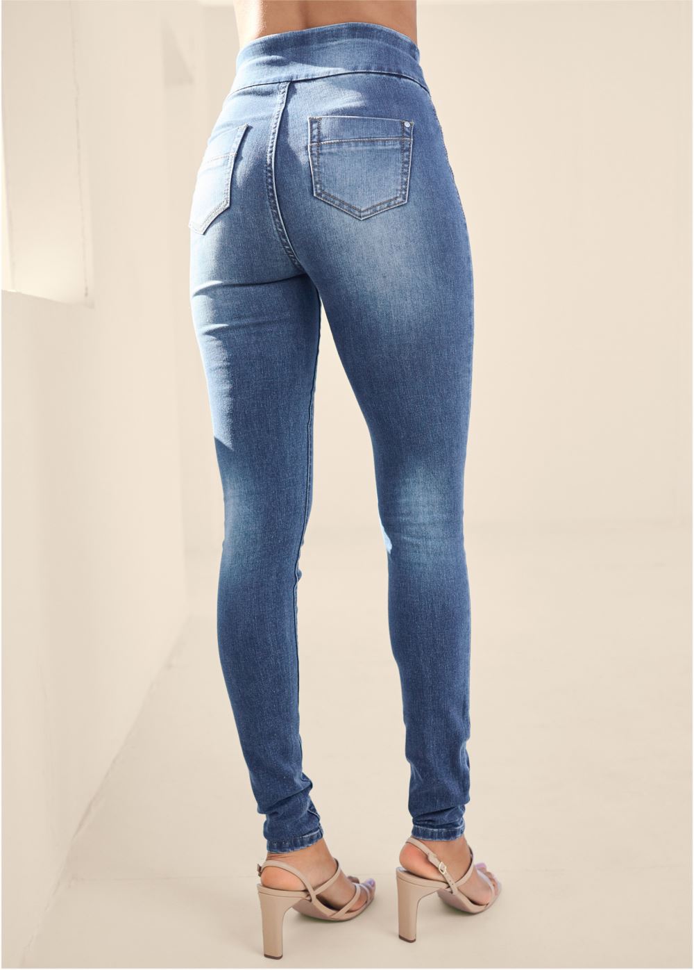 Venus Tummy Control Skinny Jeans in Medium Wash
