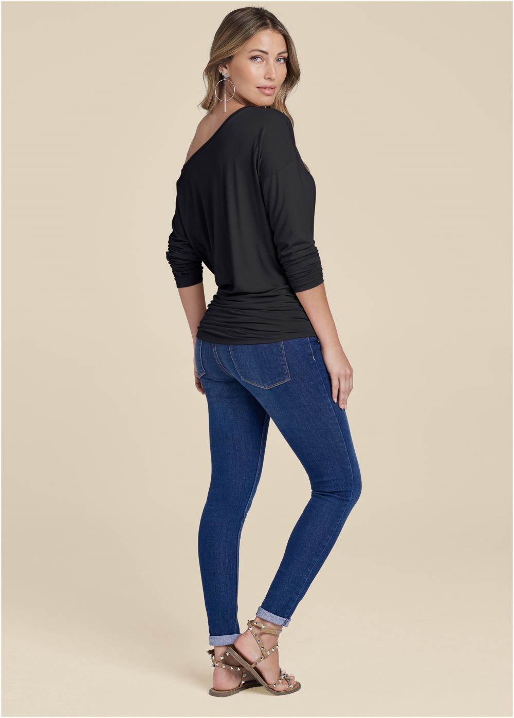 Venus Casual Long Sleeve Tee in Black