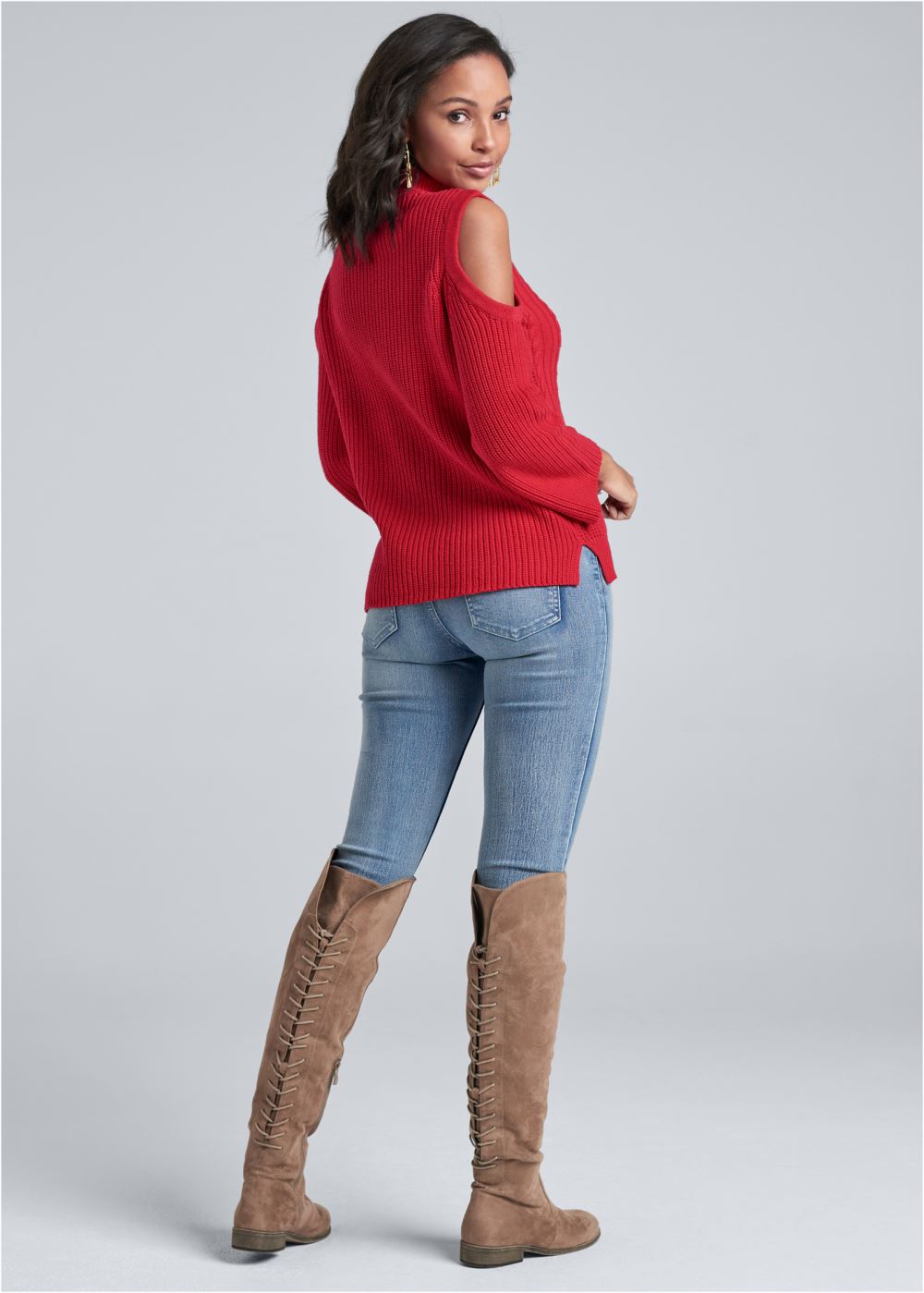 Venus VENUS | Cold-Shoulder Sweater in Red