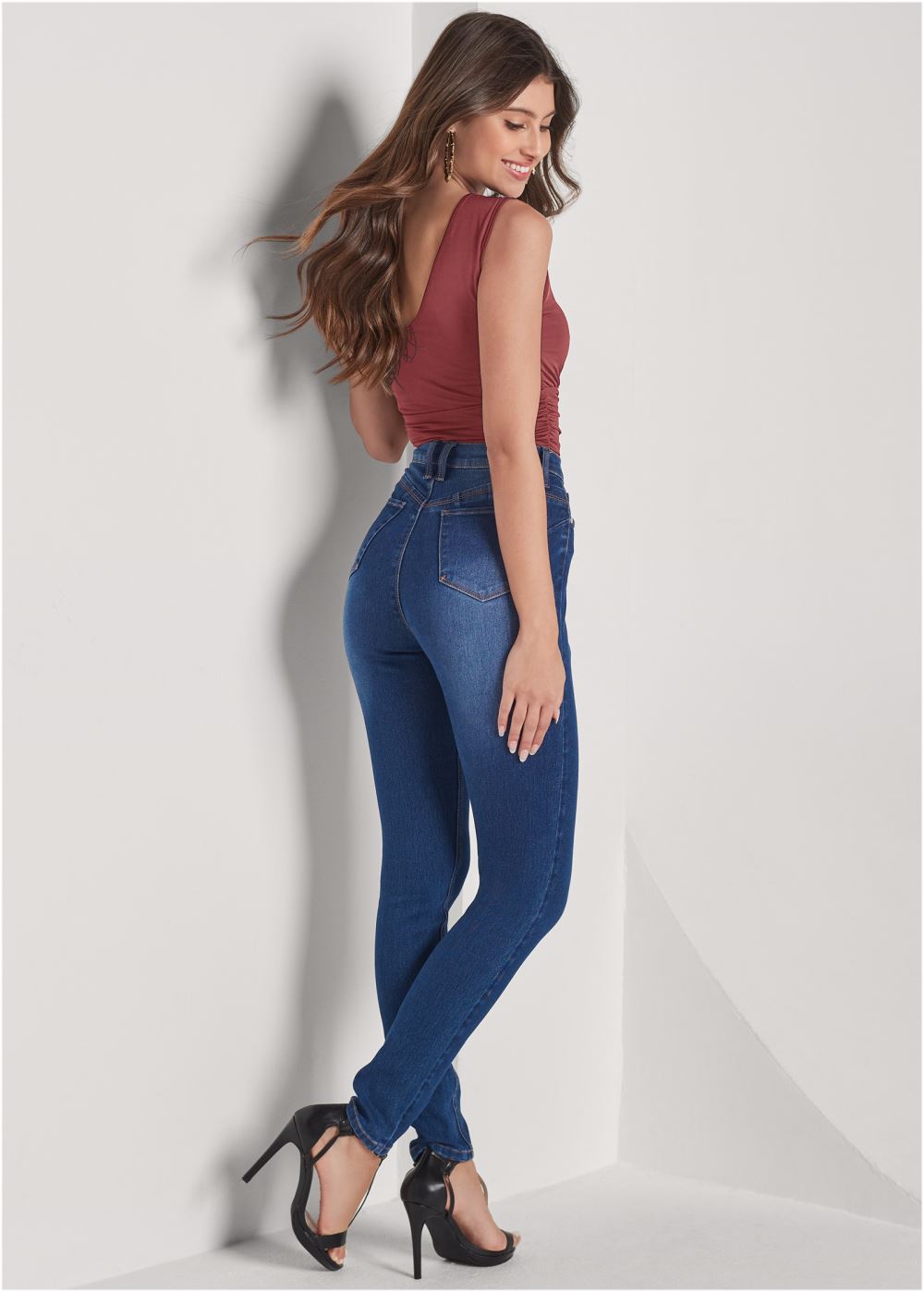 Venus Shape Embrace V-Neck Bodysuit in Auburn