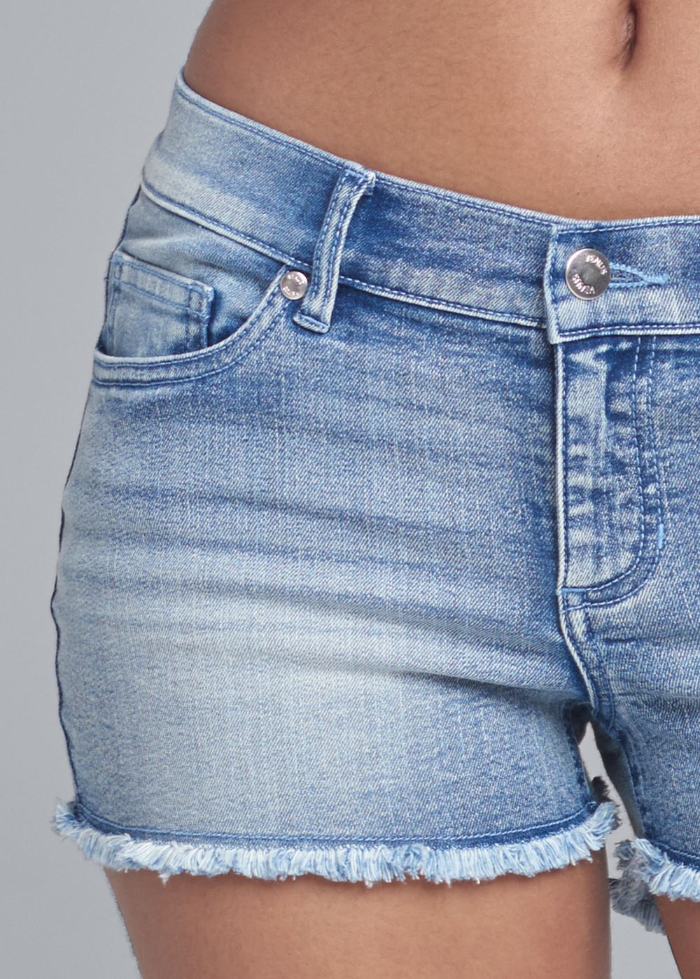 Venus Cutoff Jean Shorts - Light Wash