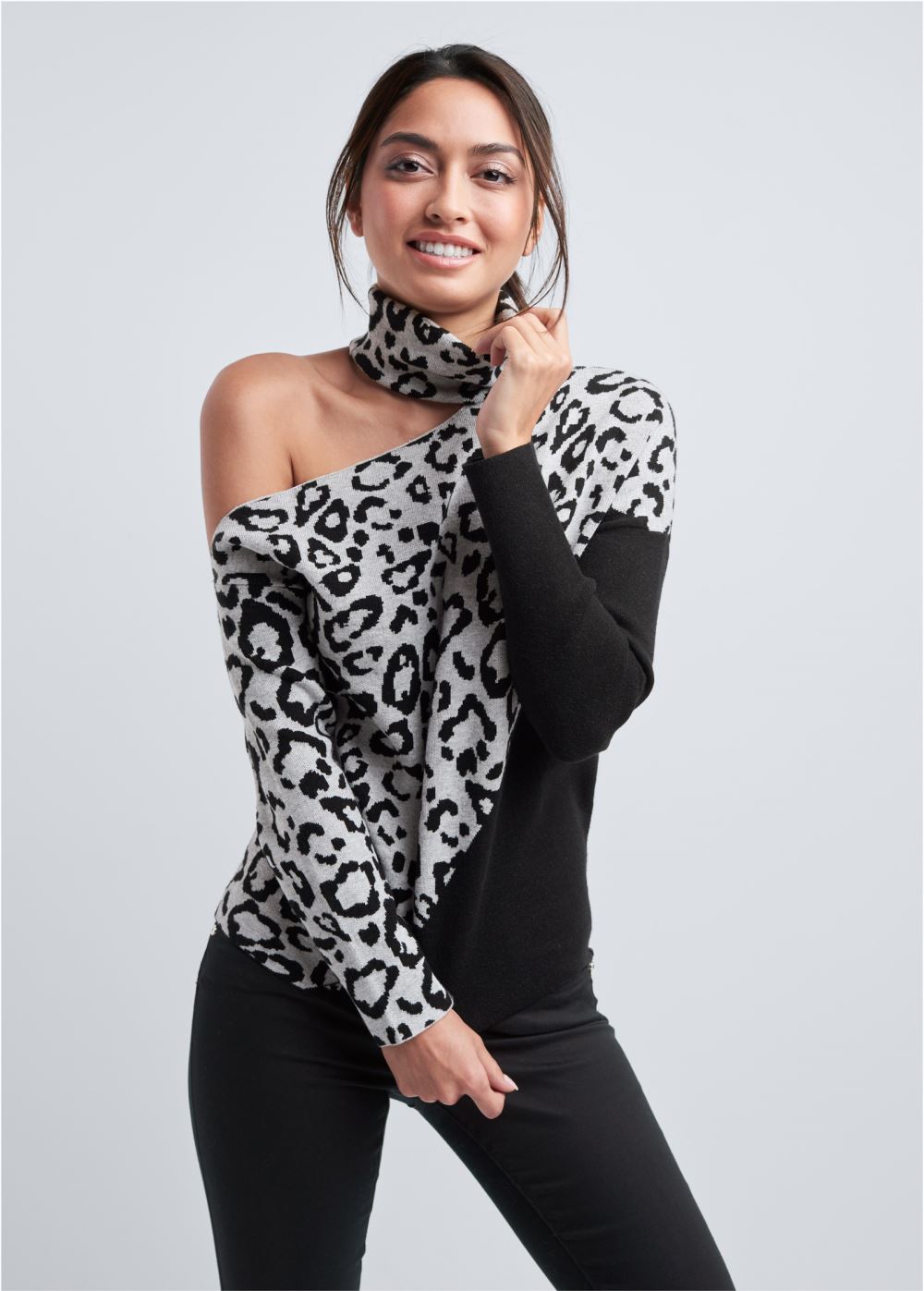 Venus VENUS | Leopard Print One-Shoulder Sweater in Grey & Black