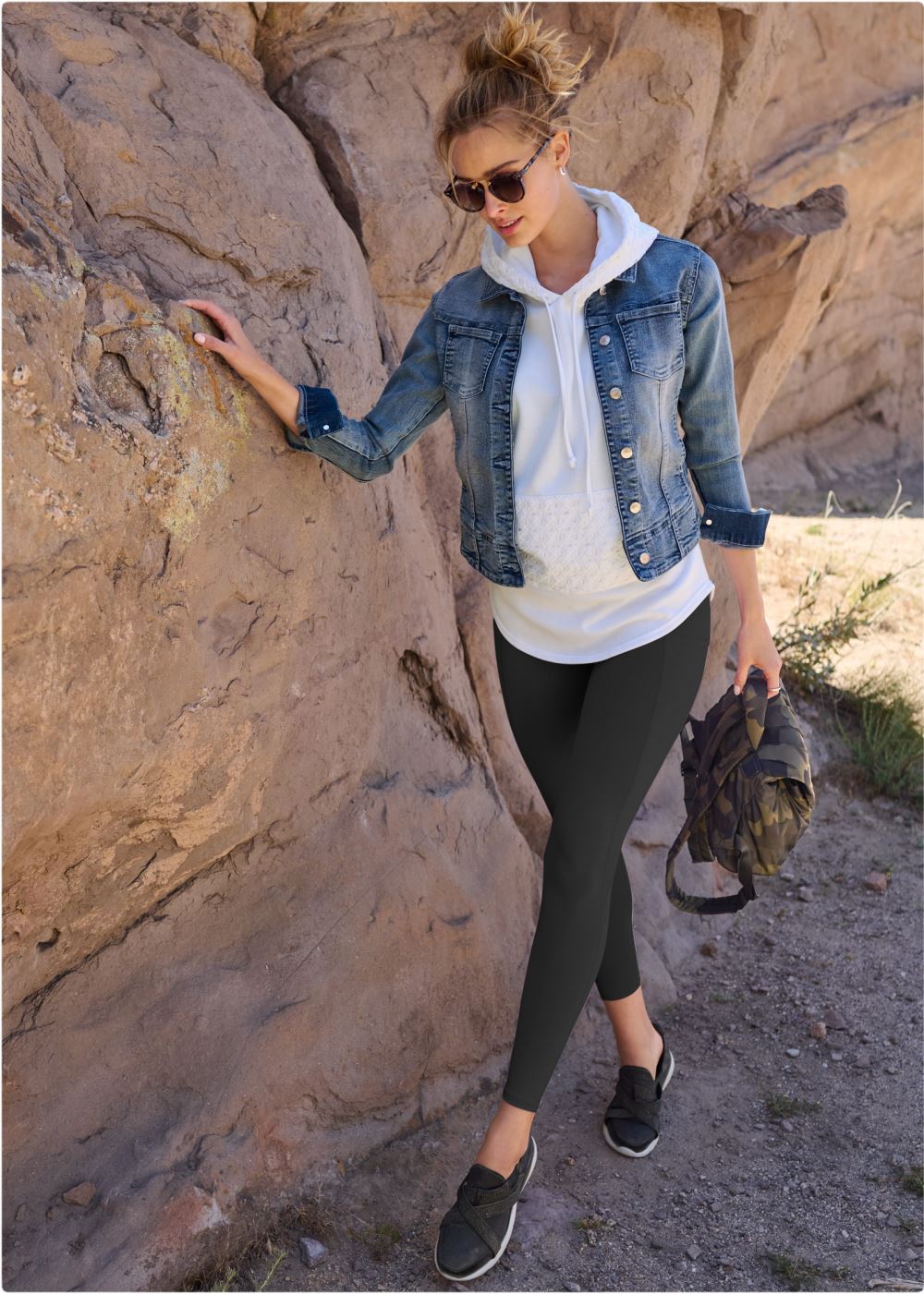 Venus High-Rise 7/8 Pocket Leggings in Black