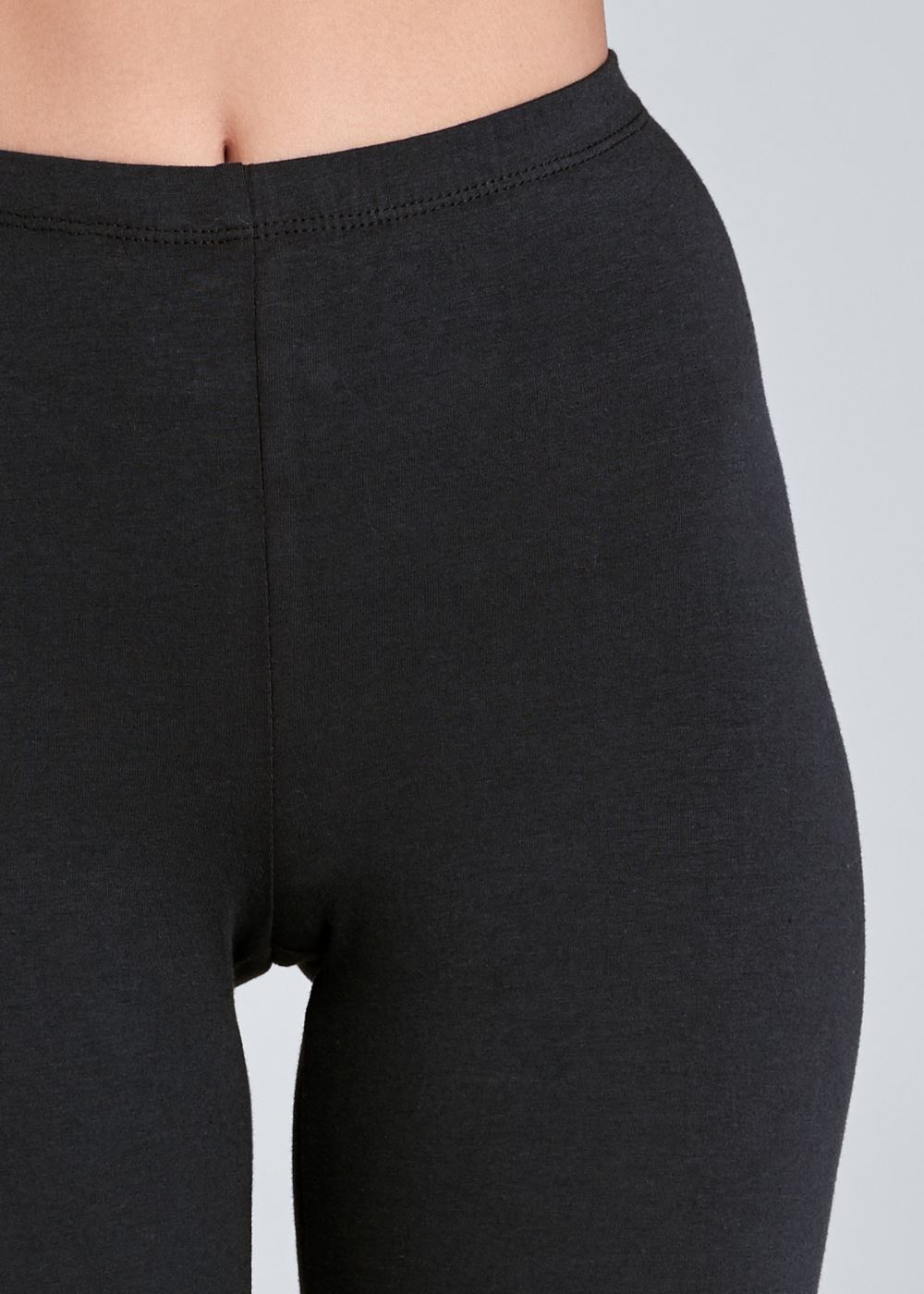 Venus Basic Leggings in Black