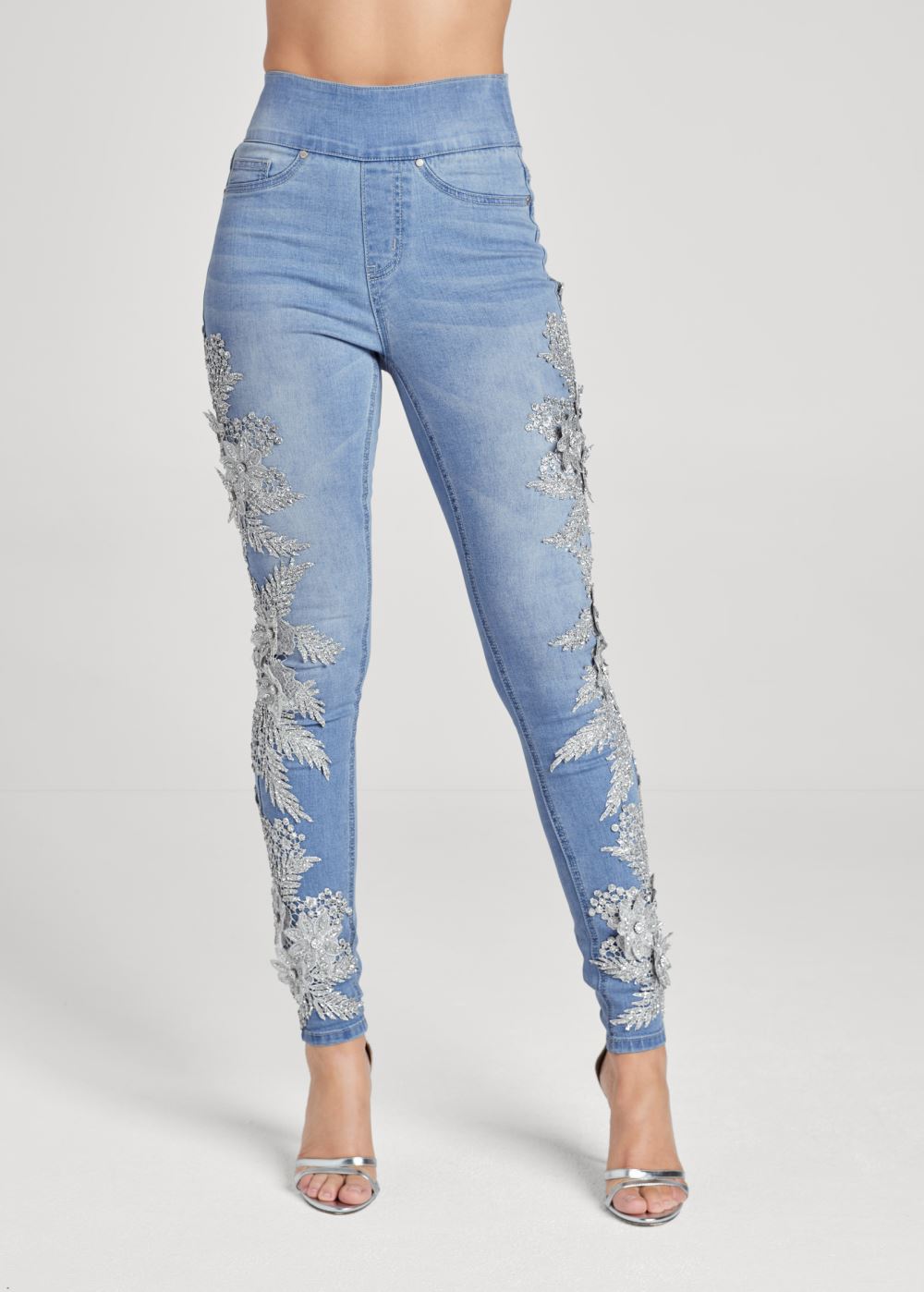 Venus Floral Embellished Jeggings in Light Wash