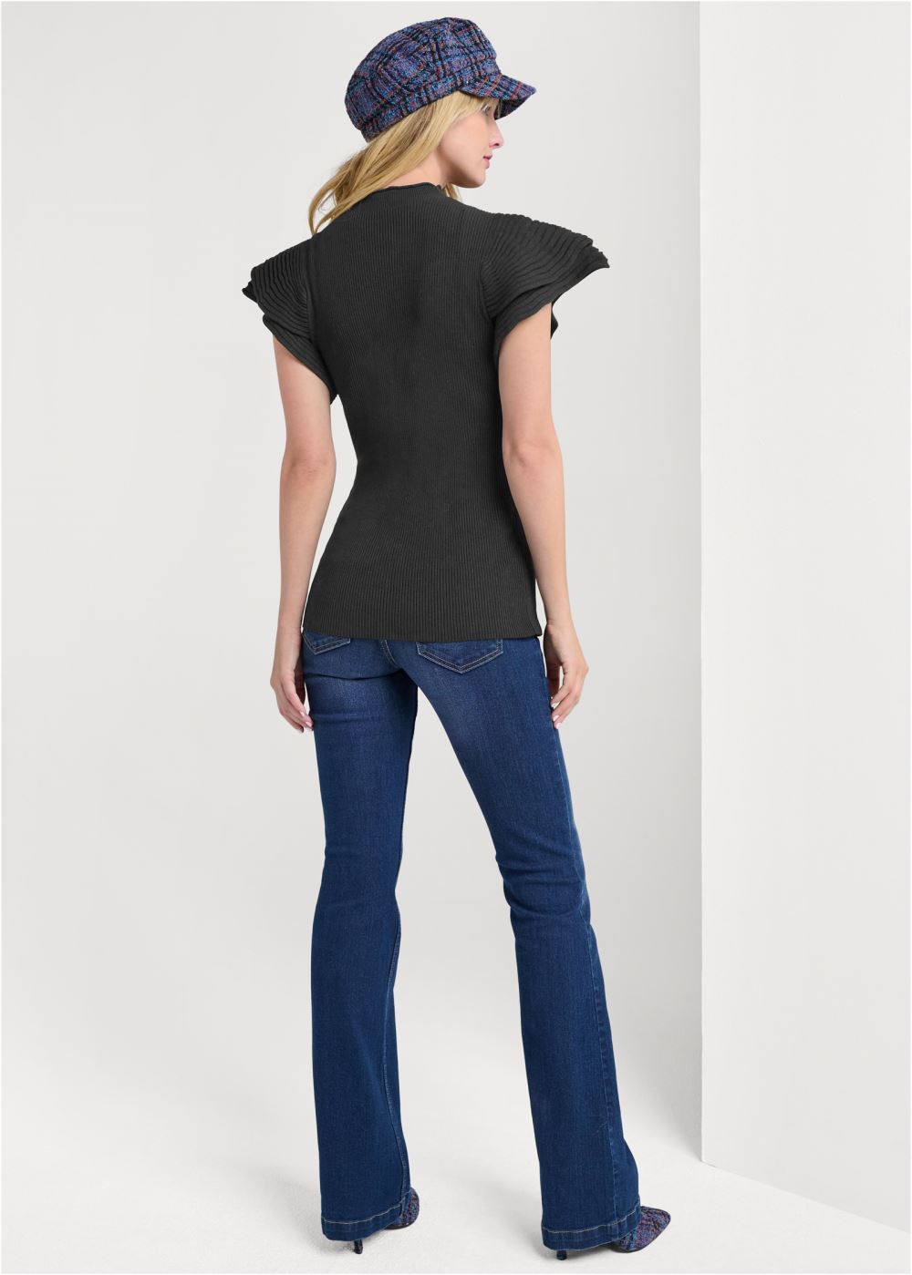 Venus VENUS | Flutter Sleeveless Ribbed Sweater in Black