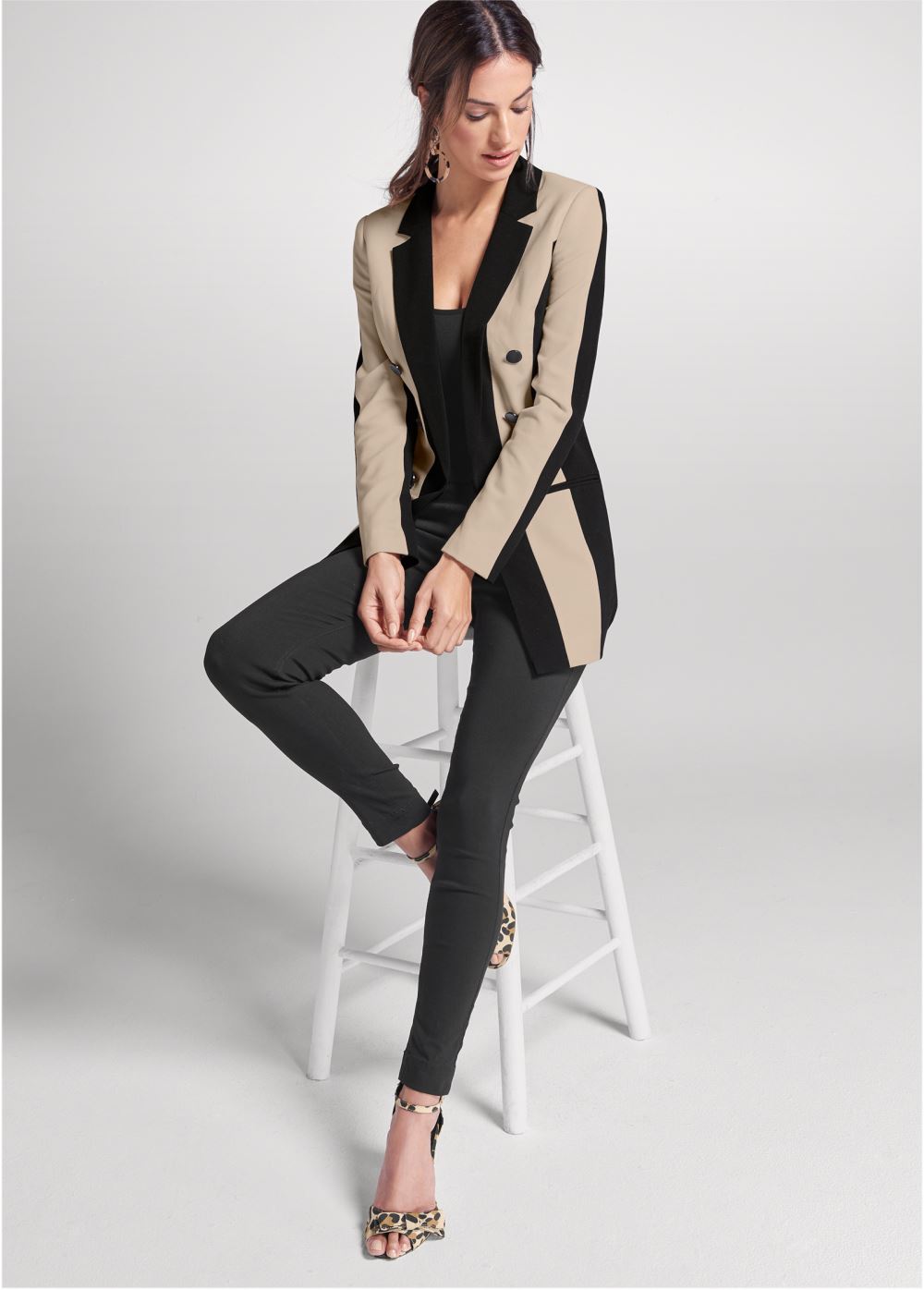 Venus Color Block Boyfriend Blazer in Black & Tan