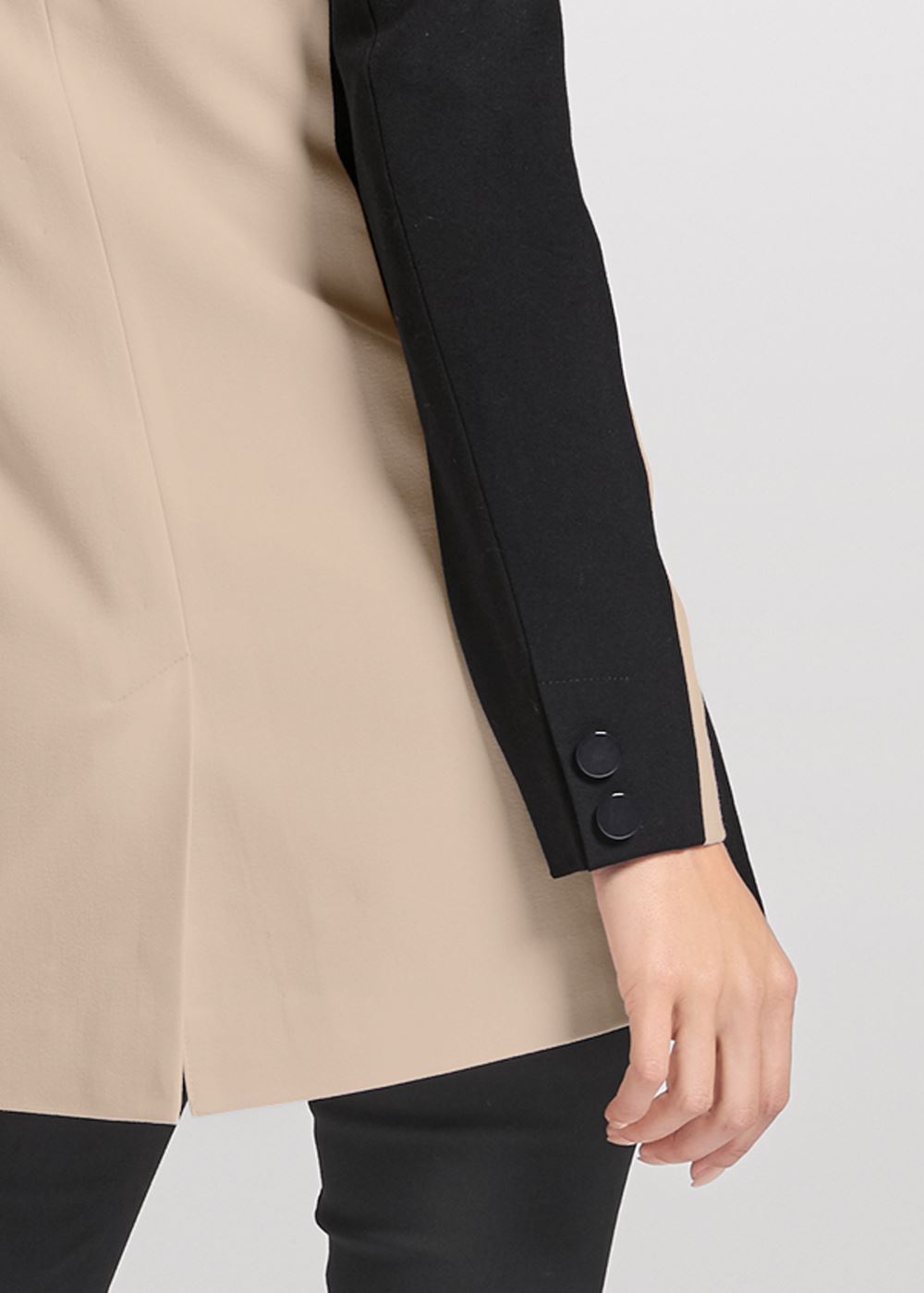 Venus Color Block Boyfriend Blazer in Black & Tan