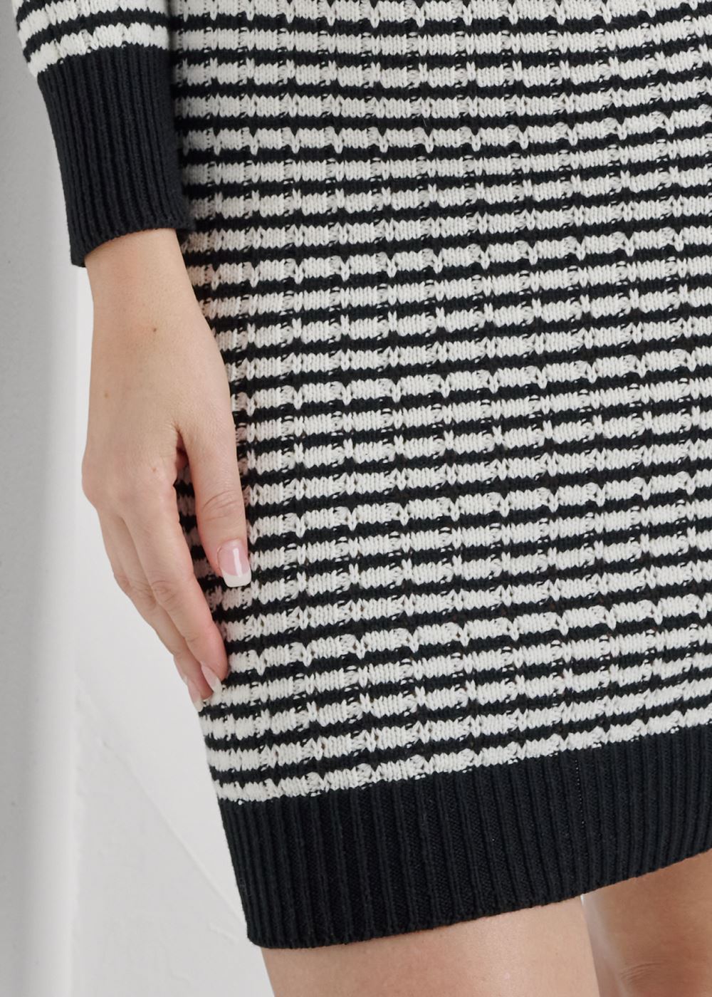 Venus V-Neck Sweater Dress - Black & White