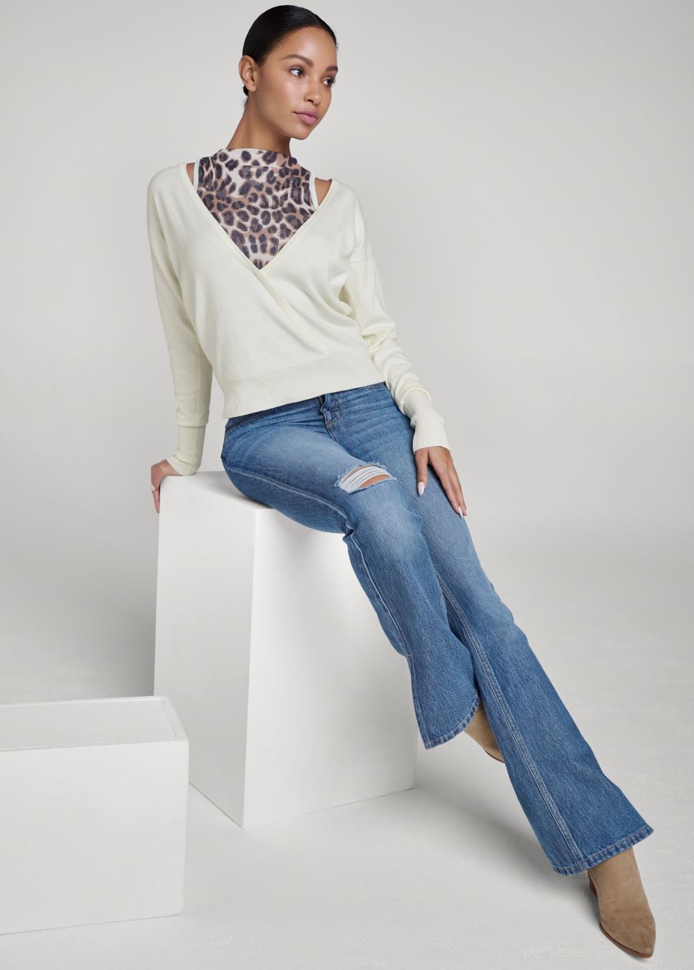 Venus VENUS | Leopard Turtleneck Sweater in Blush Multi