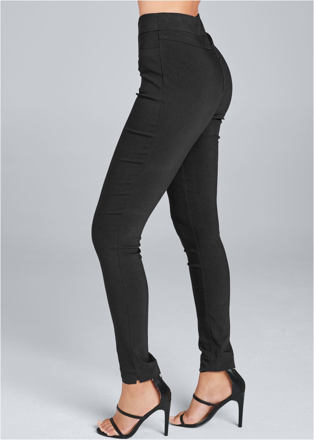 Venus Mid-Rise Slimming Stretch Jeggings in Black