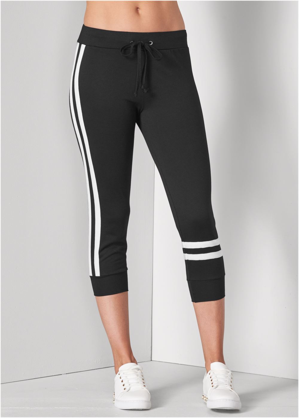 Venus Stripe Detail Lounge Capris in Black & White