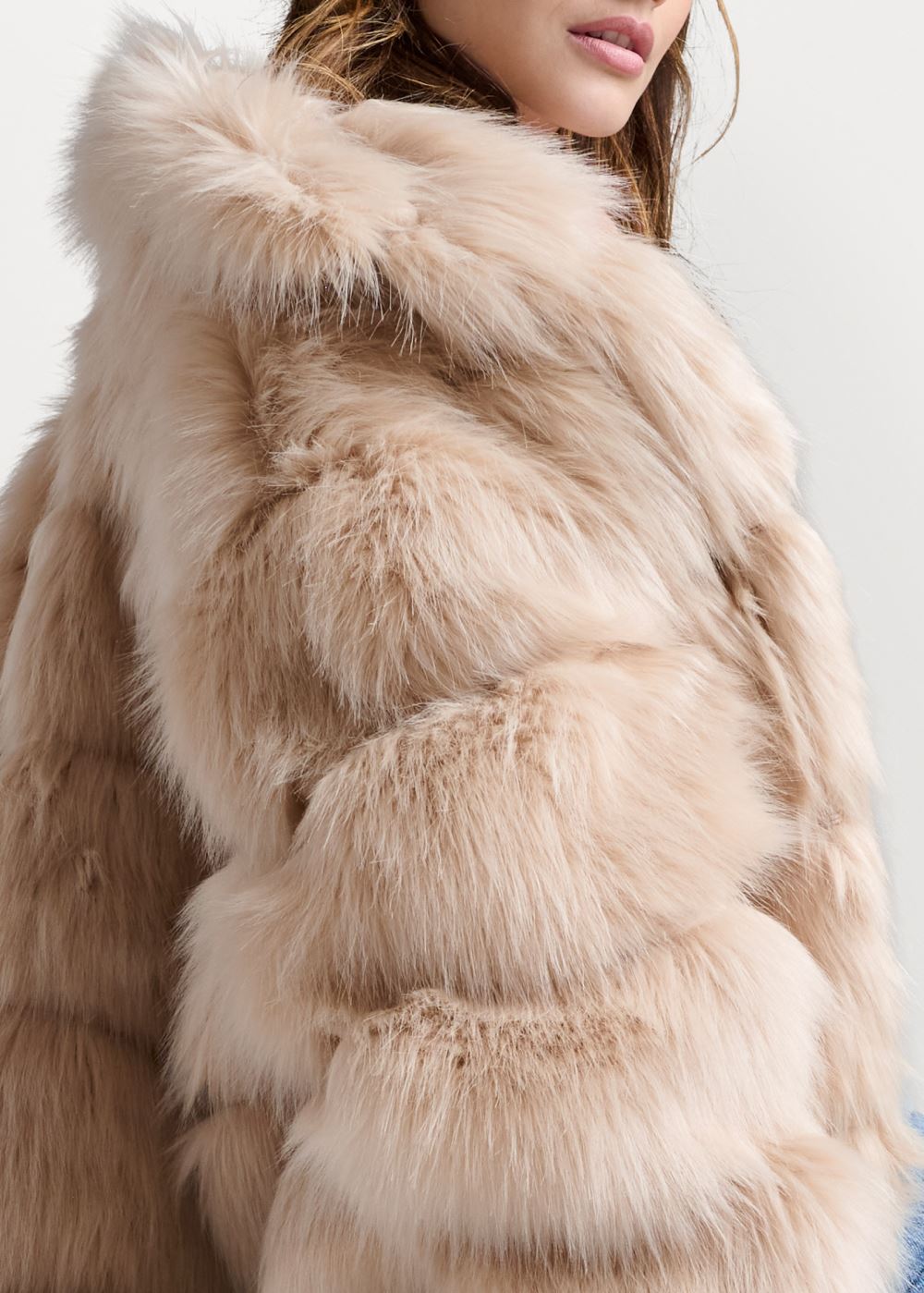 Venus Luxe Tiered Faux Fur Coat in Light Brown