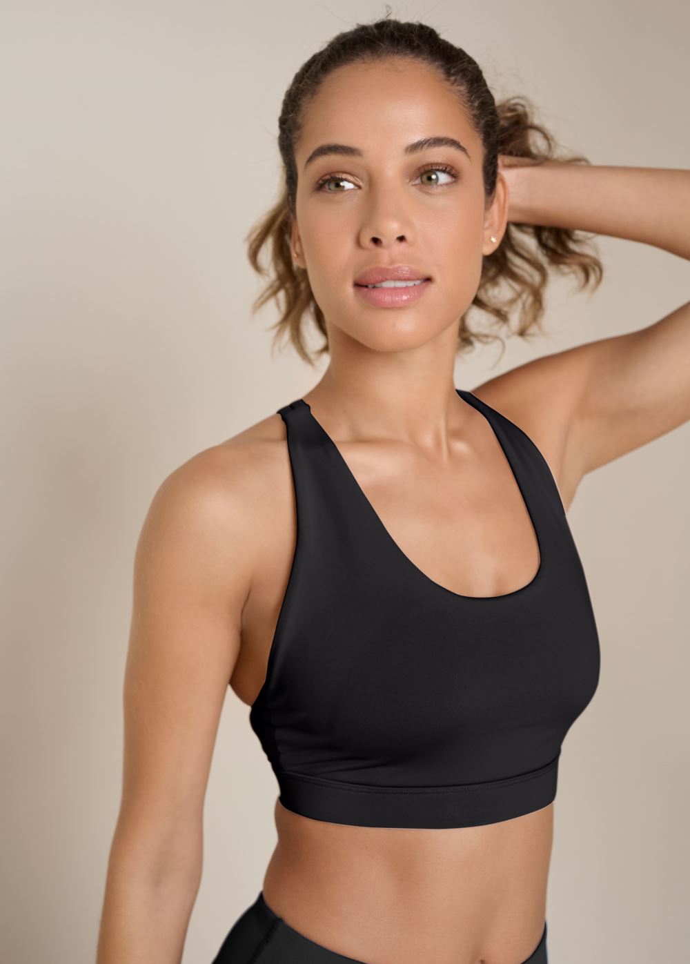Venus Strappy Back Sports Bra in Black