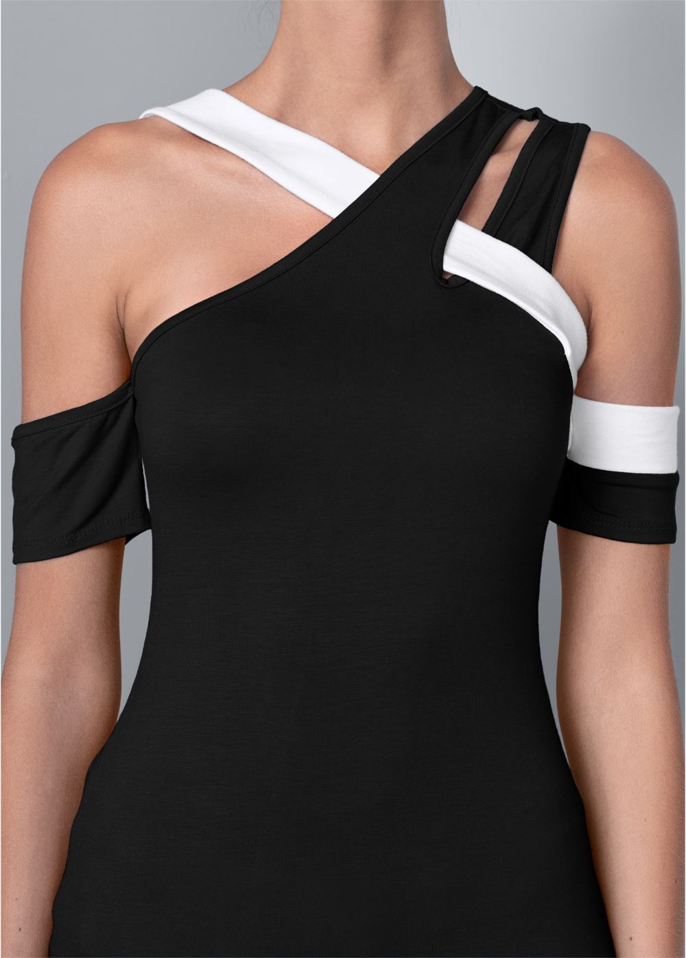 Venus Color Block Top in Black & White