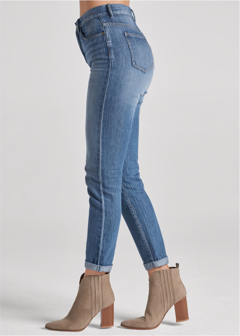 Venus Medium Wash New Vintage Straight Jeans