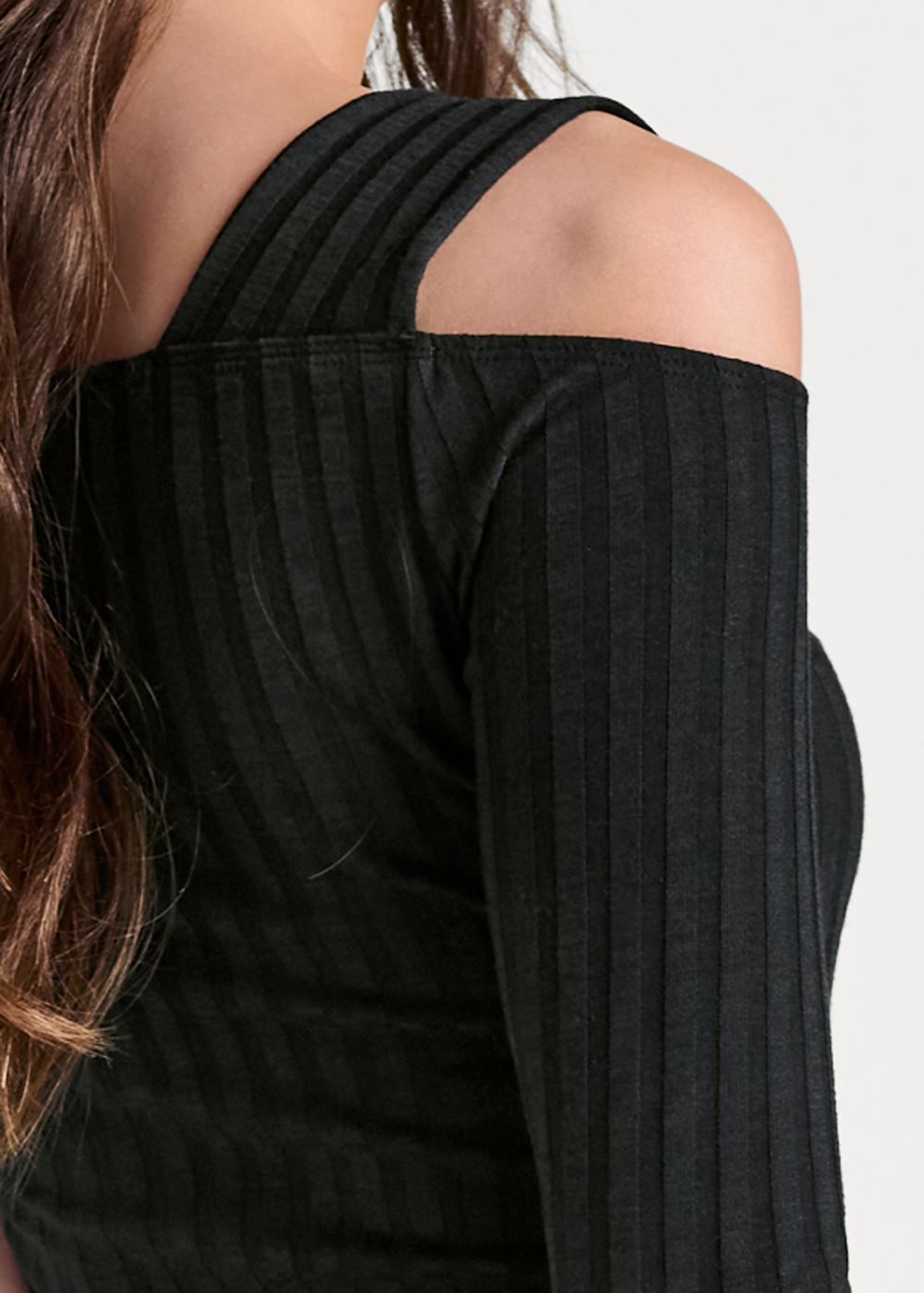 Venus Cold-Shoulder Ribbed Top in Black
