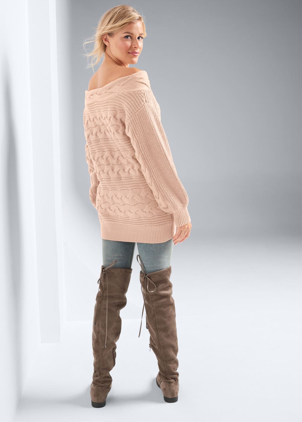 Venus VENUS | Boat Neck Cable Knit Sweater in Peach