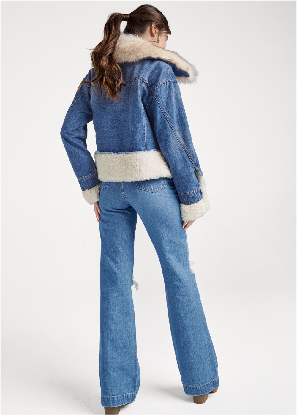 Venus Faux-Fur Trim Trucker Jean Jacket in Medium Wash