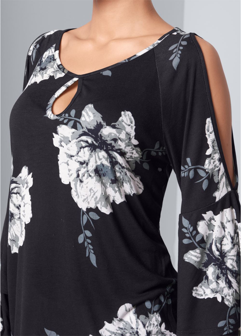 Venus Floral Tiered Sleeve Top in Black & White