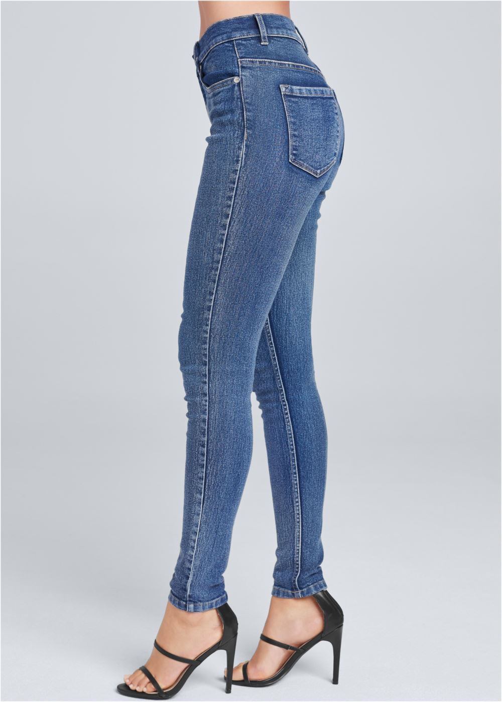 Venus Slim Jeans in Medium Wash