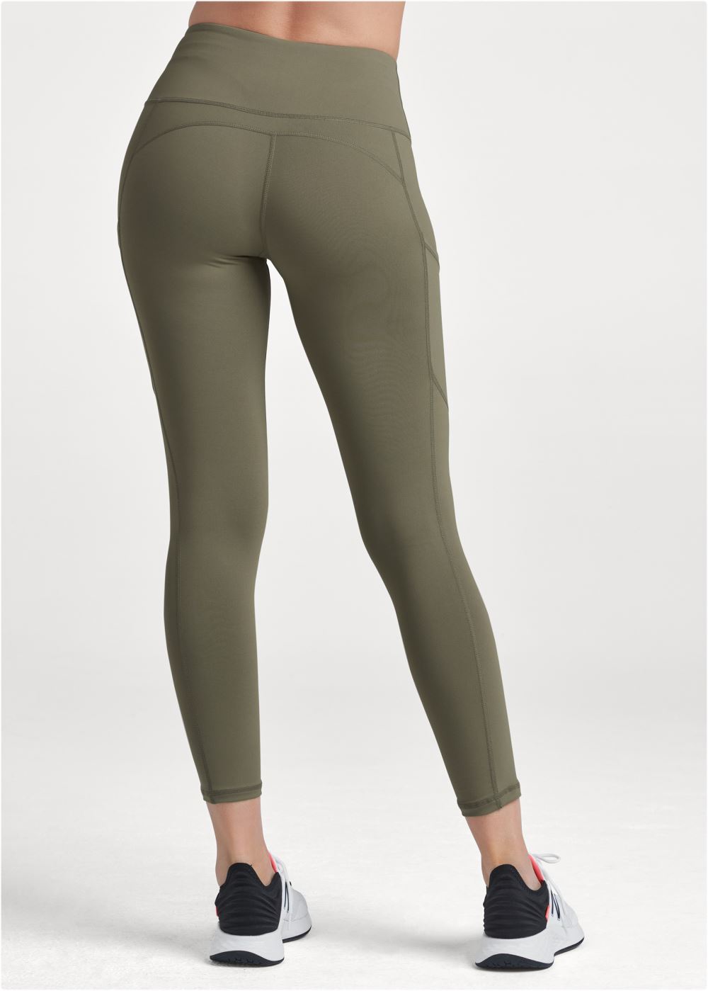 Venus Pocket Capri Active Leggings in Olive